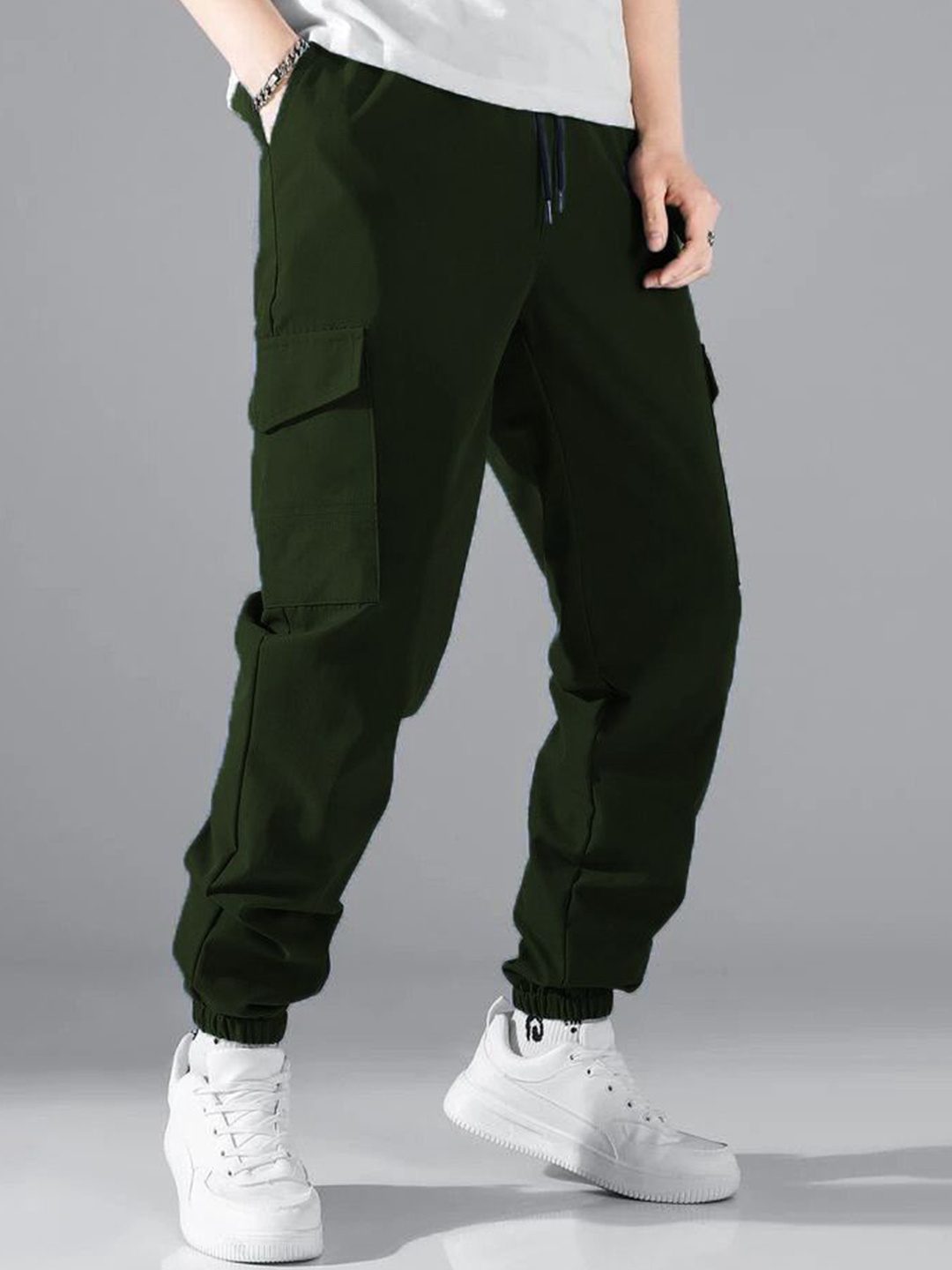 

TABADTOD Men Relaxed Loose Fit Cargos, Olive