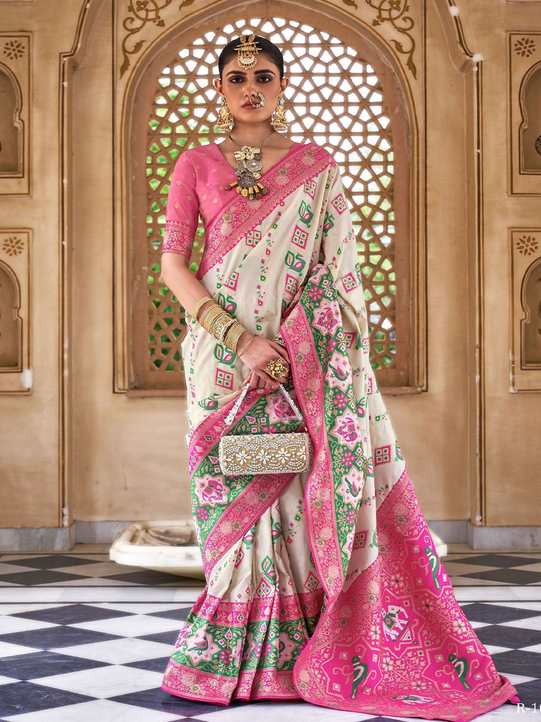 

MAHALASA Woven Design Zari Pure Silk Patola Saree, White