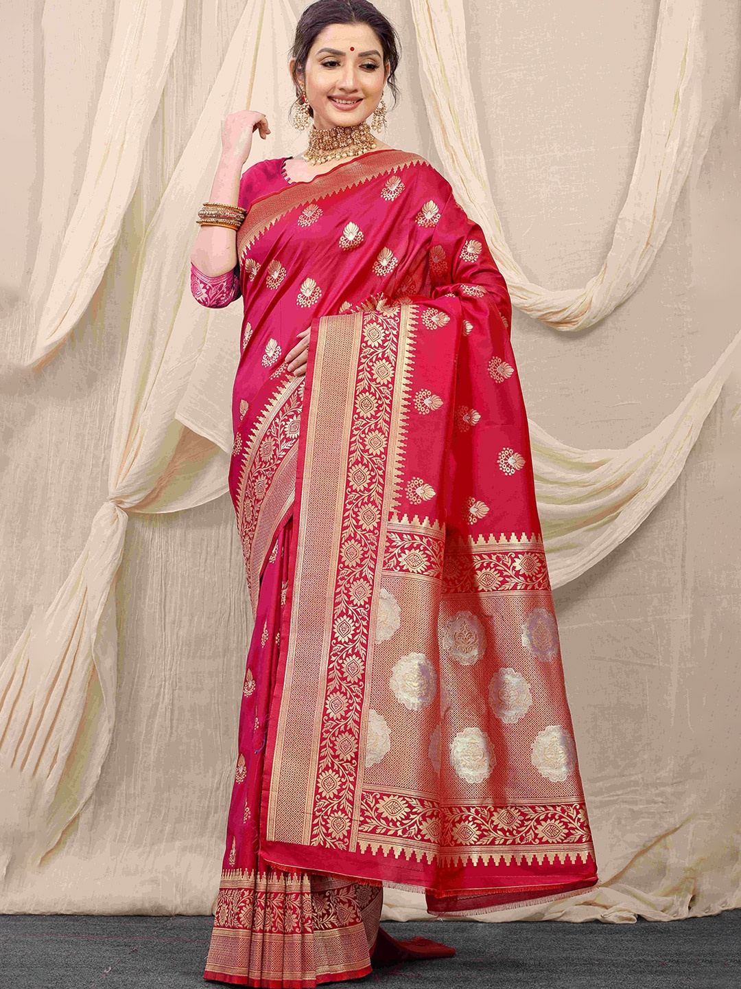 

amirat Woven Design Zari Pure Silk Banarasi Saree, Magenta