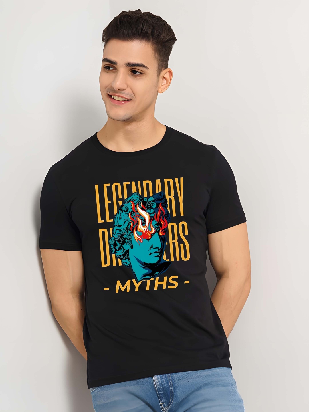 

BOWLIFESTYLE Men Graphic Printed Round Neck Cotton T-shirt, Black