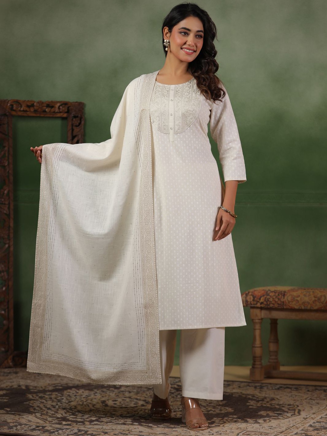 

Span Floral Printed Zari Pure Cotton Straight Kurta With Trouser And Dupatta, Cream