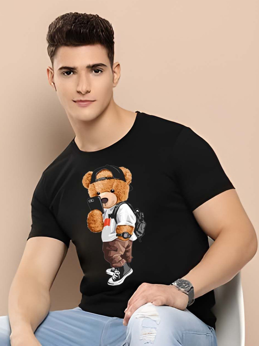 

BOWLIFESTYLE Men Graphic Printed Round Neck Cotton T-shirt, Black