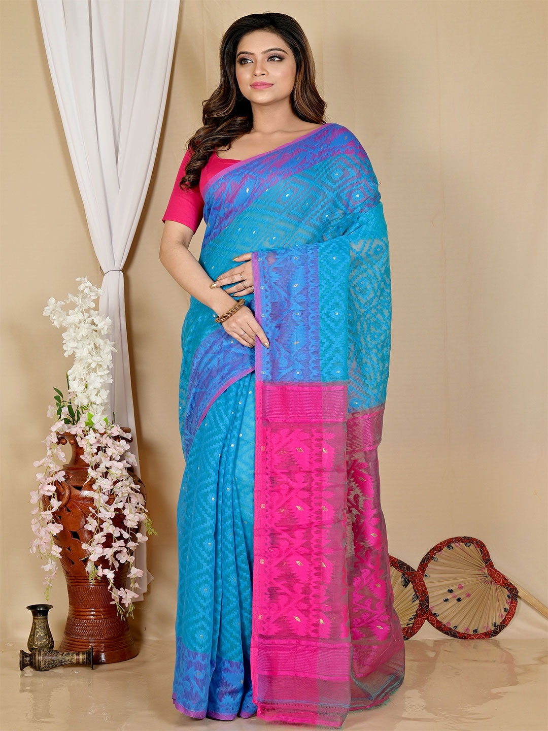 

PuJoy Woven Design Jamdani Saree, Blue