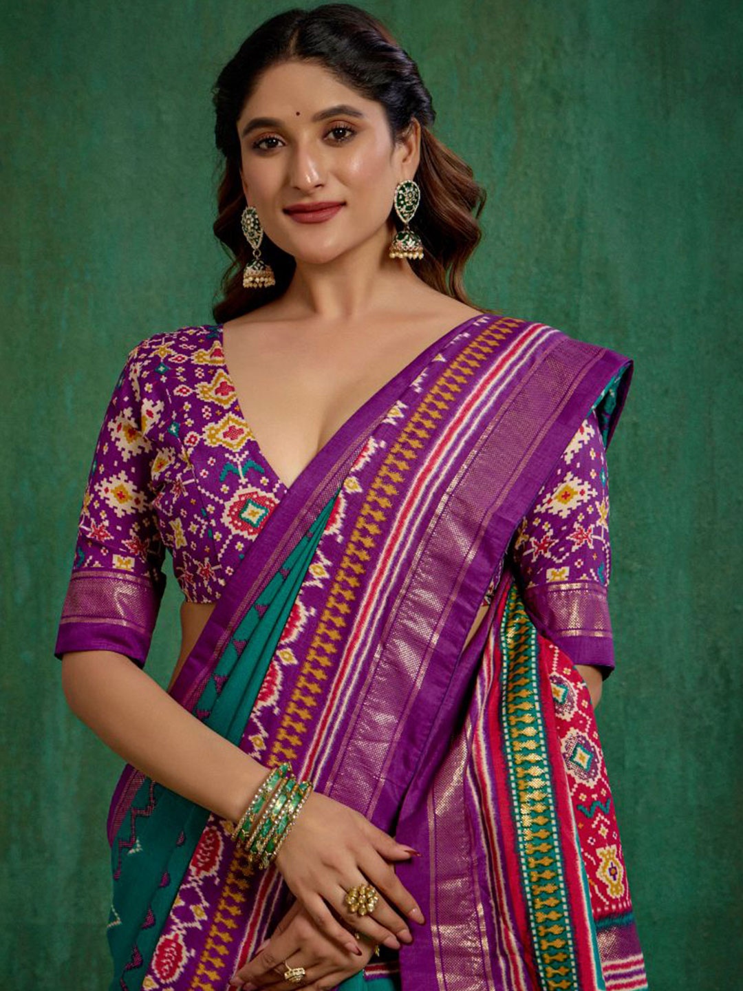 

Sangria Women Geometric Printed Patola Saree With Blouse Piece, Purple