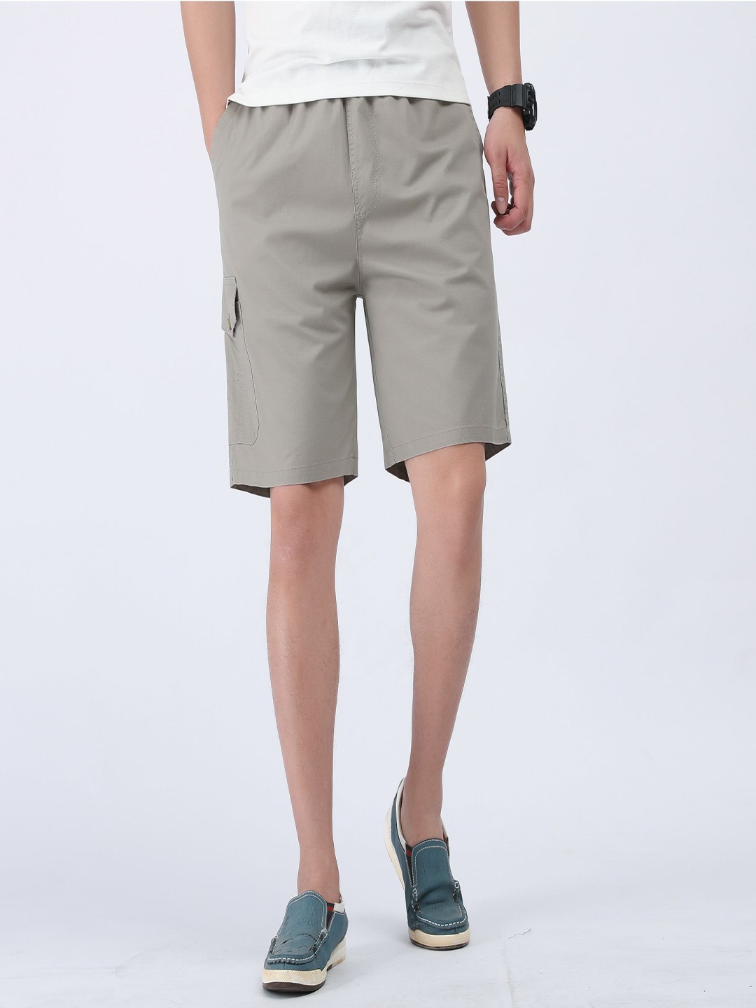 

StyleCast x Revolte Men Shorts, Grey