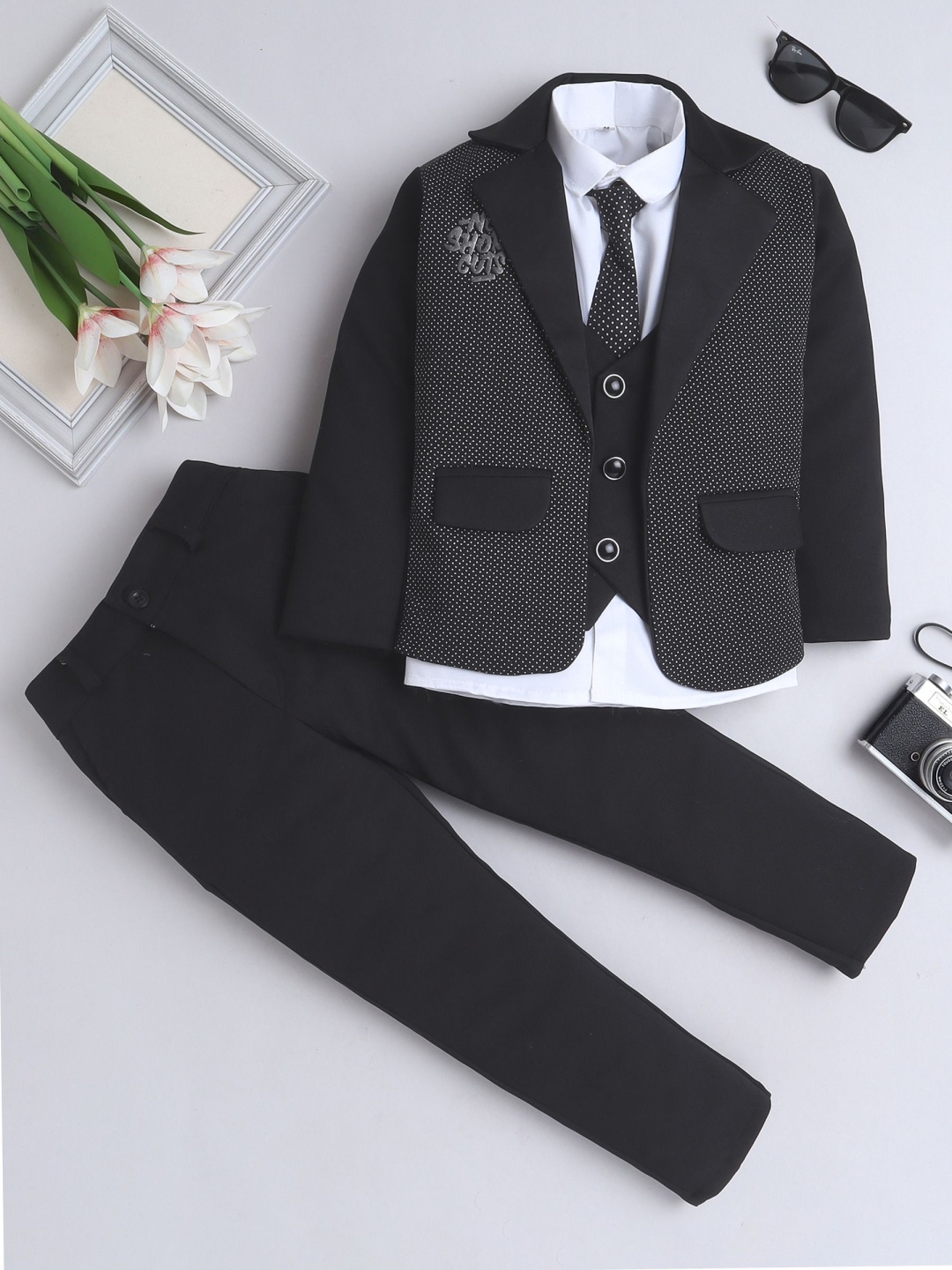 

Based Boys Solid 3 Piece Suit, Black