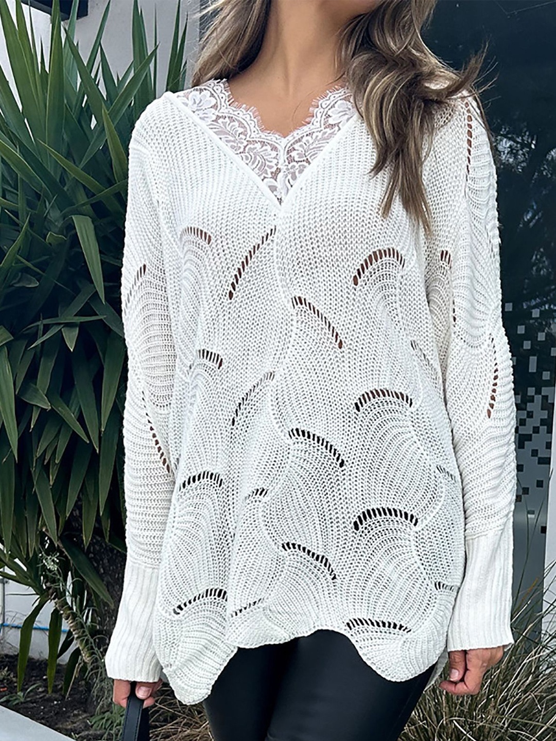 

StyleCast x Revolte Women Self Design Pullover Sweaters, White