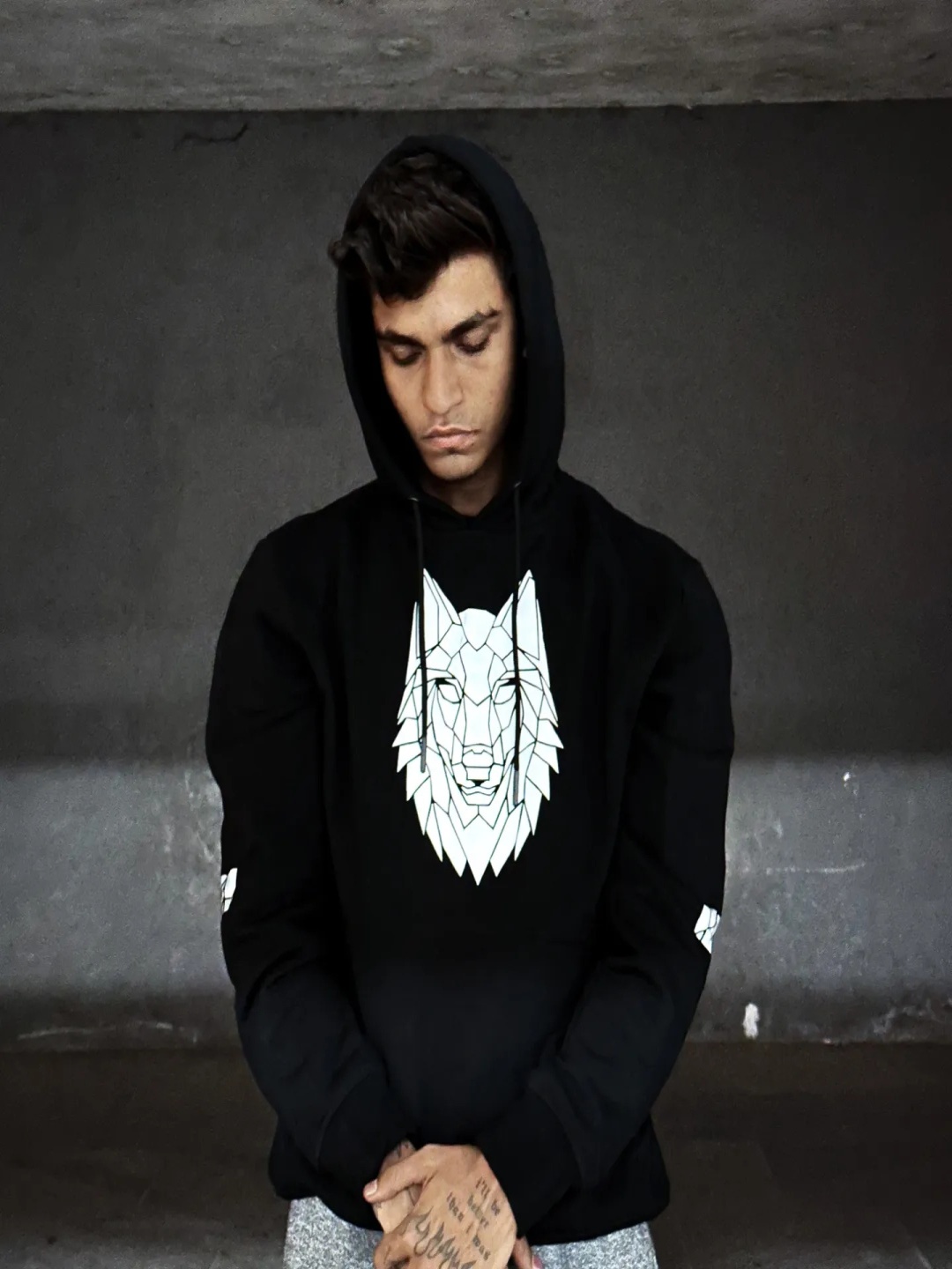 

Getsetwear Men Hooded Sweatshirt, Black