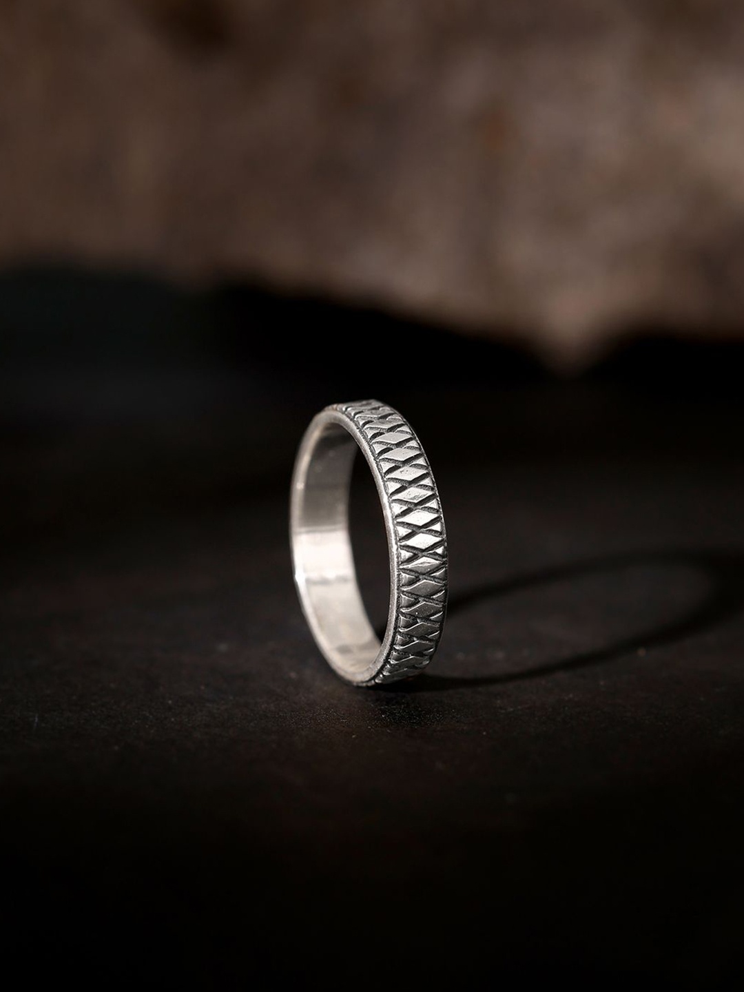 

GIVA Men 925 Sterling Silver Rhodium-Plated Oxidised Knight's Desire Finger Ring