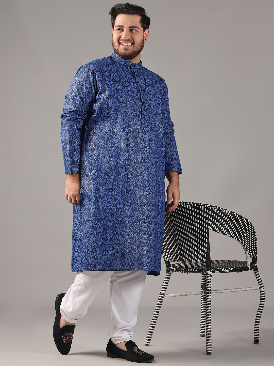 

SOJANYA PLUS Plus Size Men Ethnic Motifs Printed Band Collar Straight Kurta With Pyjamas, Navy blue