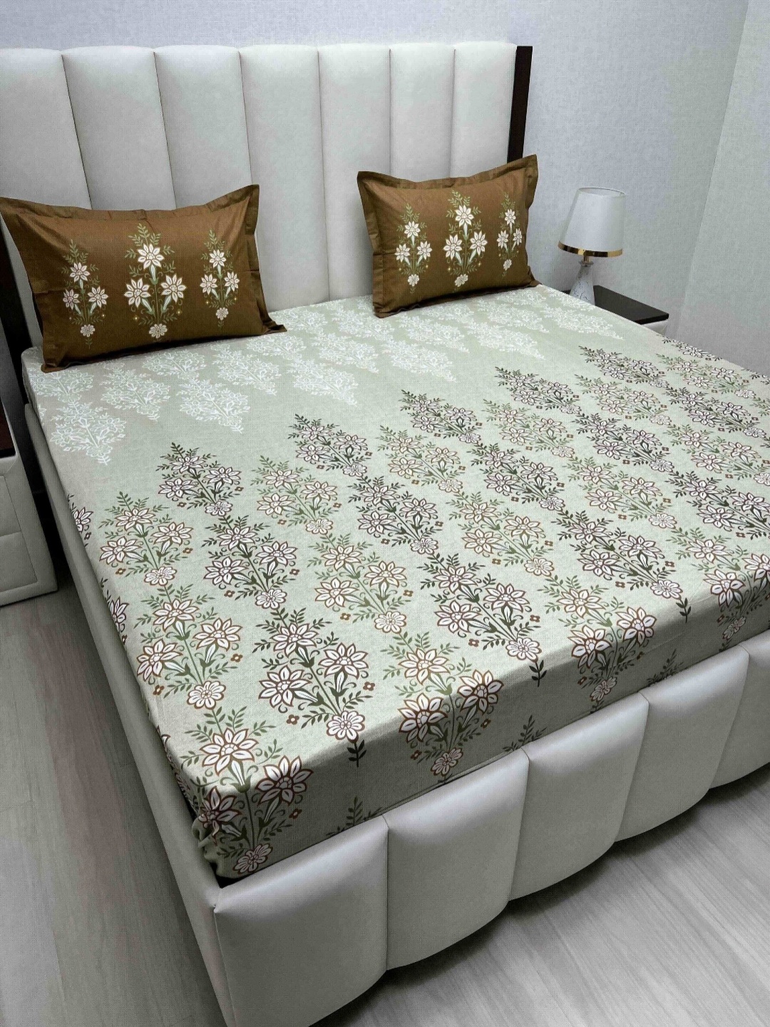 

Pure Decor Cotton King Size Double Bed Bedsheet With 2 Pillow Covers 2.74m X 2.74m, Green