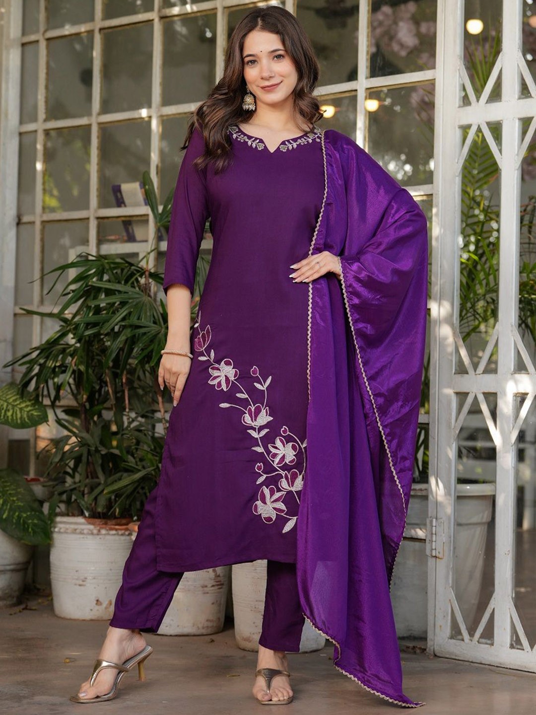 

KOTRONS Floral Embroidered Notch-Neck Straight Kurta With Trousers And Dupatta, Purple