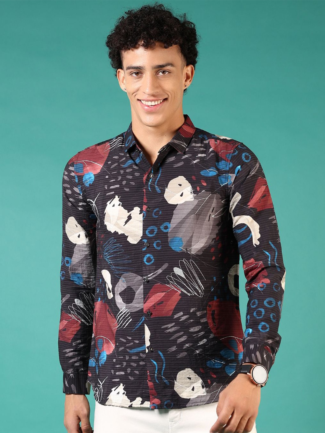 

V-Mart Men Spread Collar Abstract Printed Cotton Casual Shirt, Navy blue