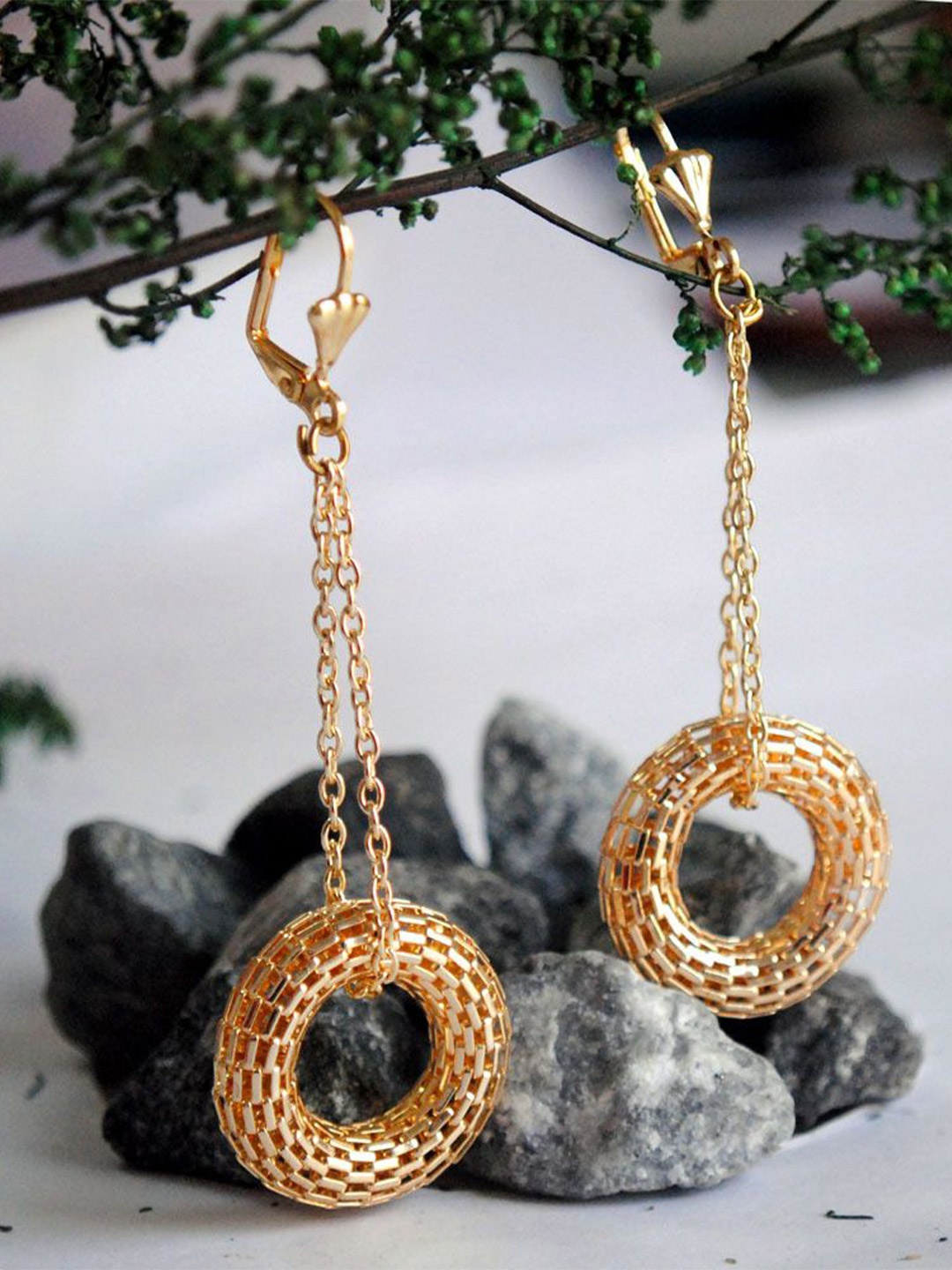 

BeAbhika Gold-Plated Contemporary The Swinging Donuts Drop Earrings