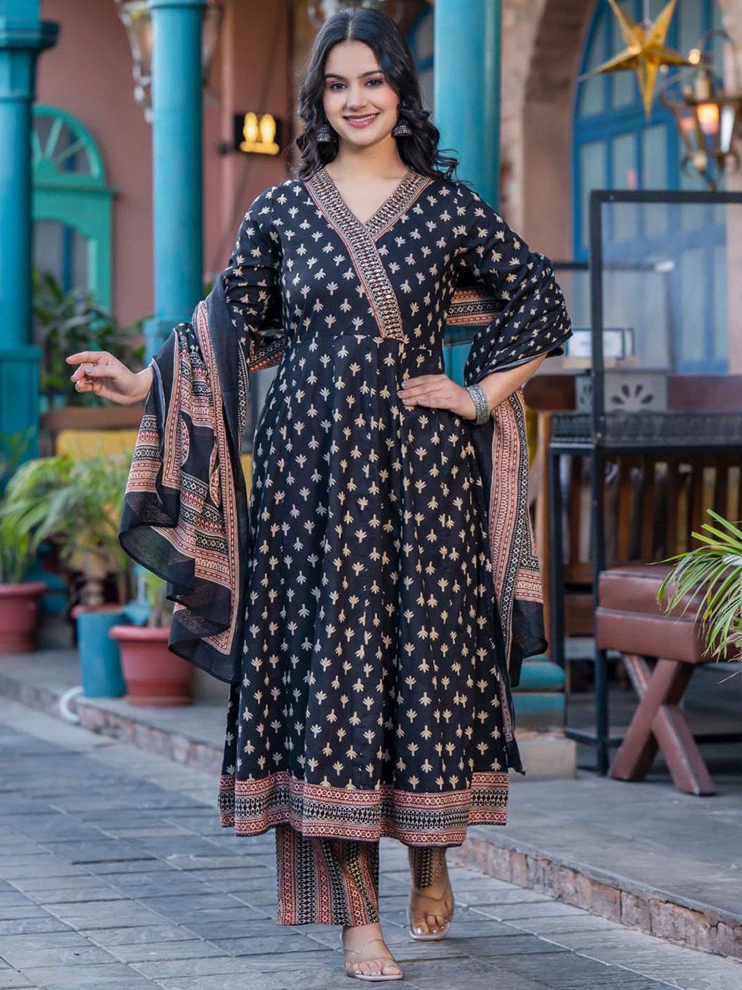 

Meena Bazaar Floral Printed V-Neck Empire Cotton Anarkali Kurta With Trouser And Dupatta, Black