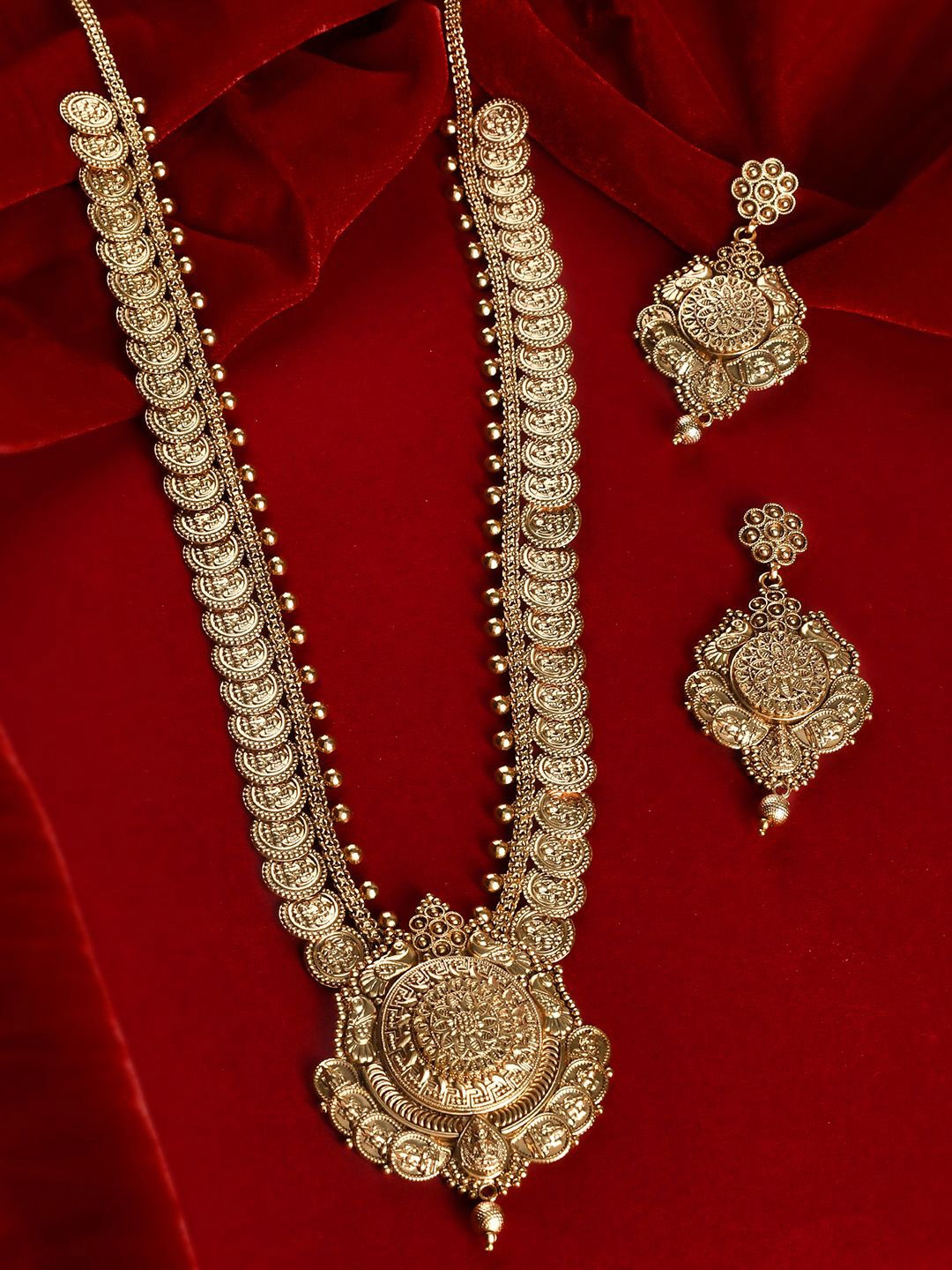 

Voylla Gold Opulence Surya Varnam Temple Necklace Set