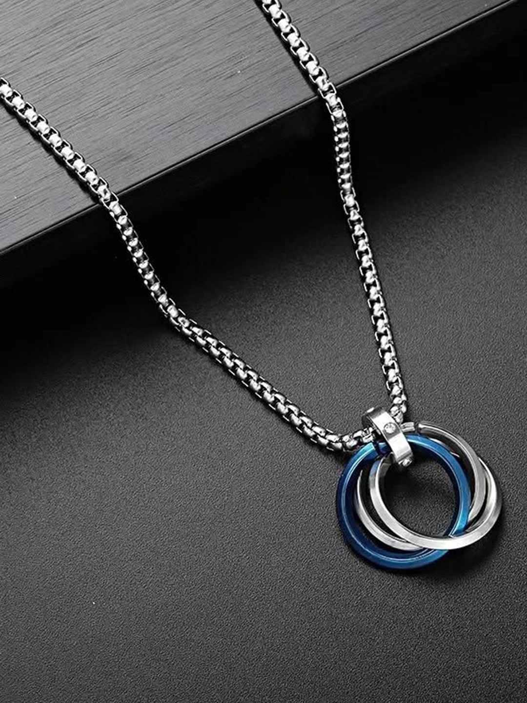 

kazare Circular Pendants with Chains, Silver