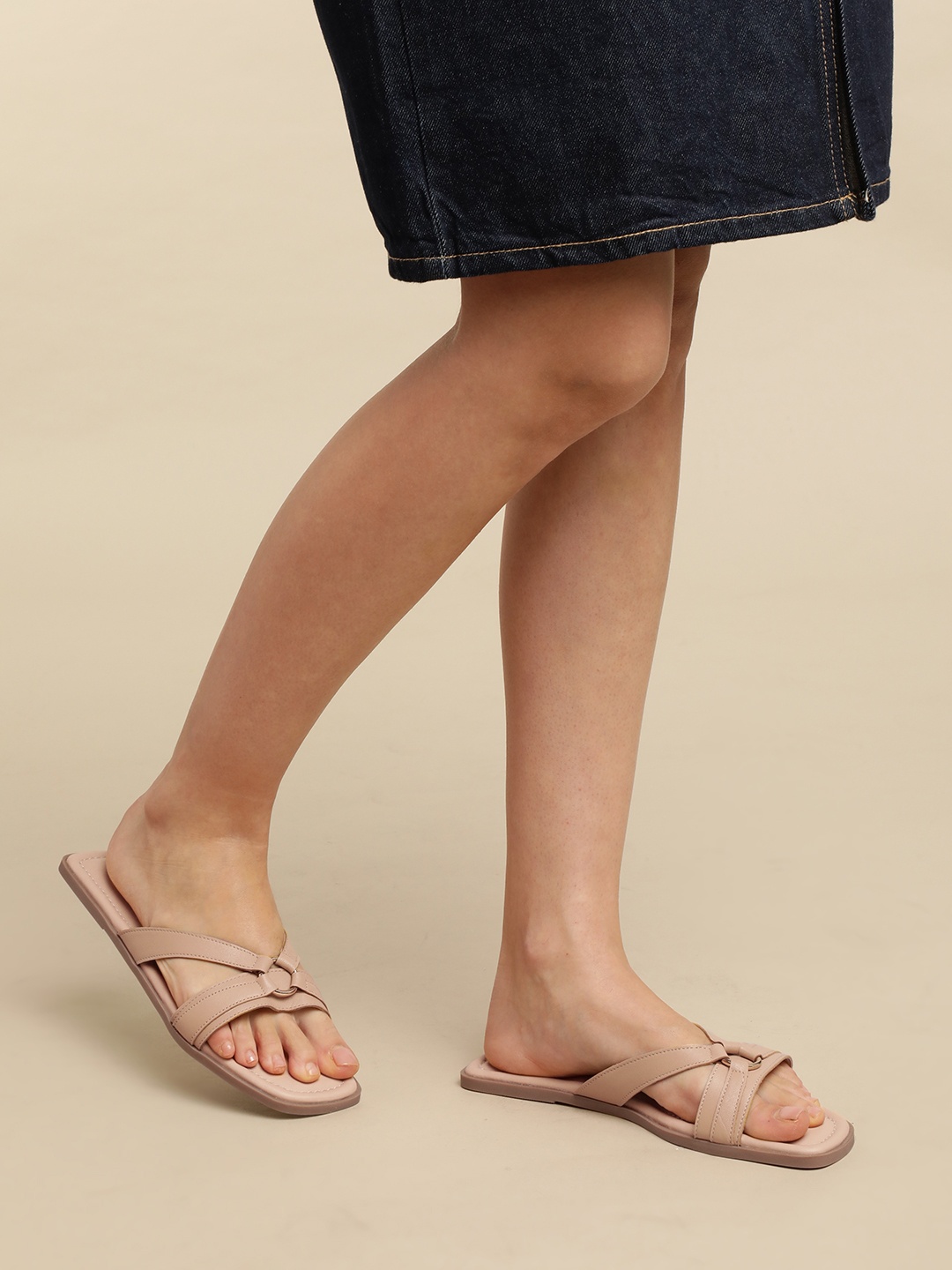 

Nautica Women Metallic Detail Open Toe Flats, Beige