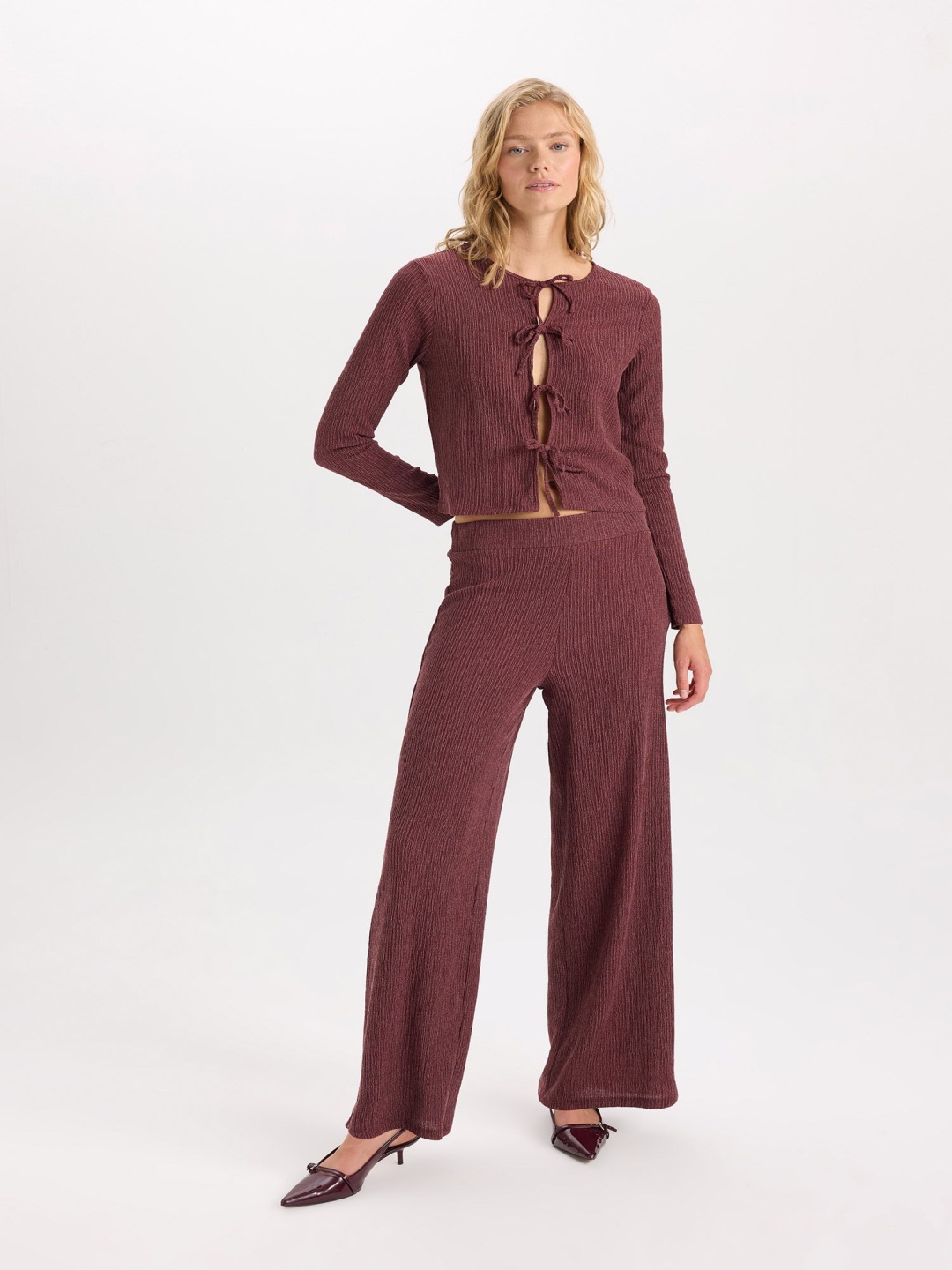 

DeFacto Women Mid-Rise Parallel Trousers, Brown