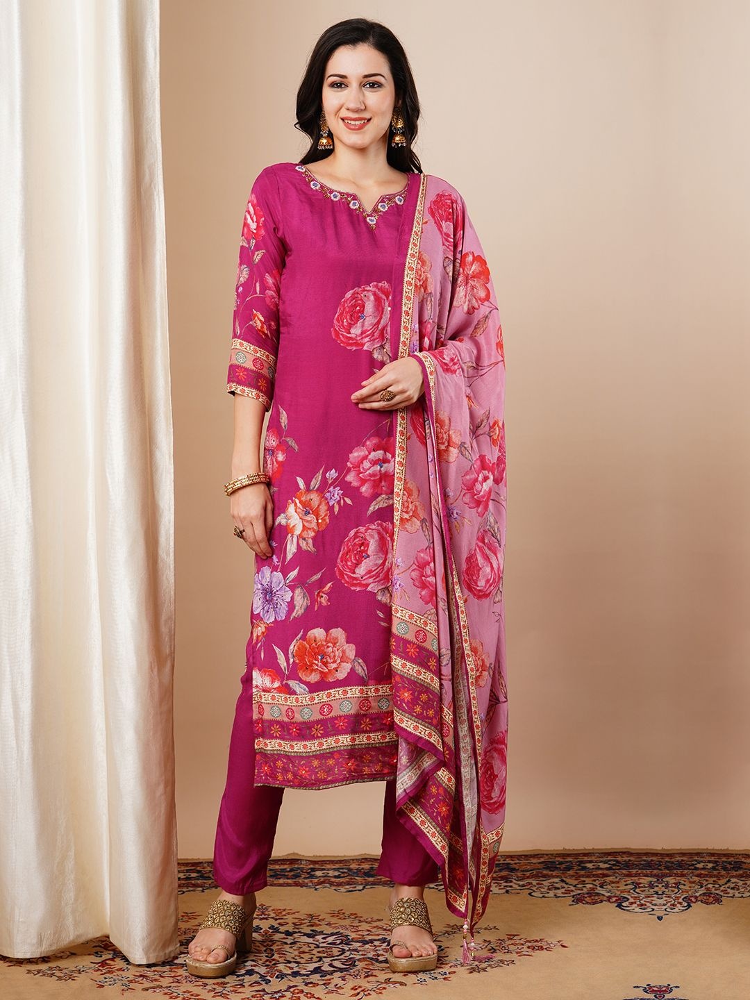 

FASHOR Floral Printed Thread Work Straight Kurta With Trousers & Dupatta, Magenta