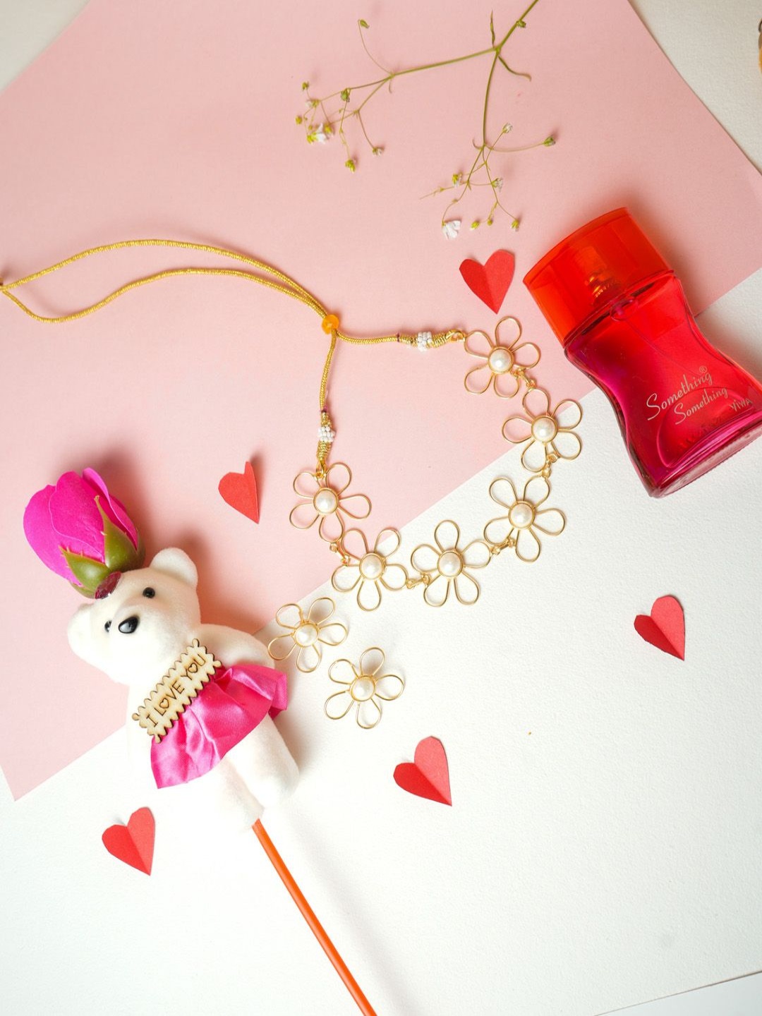 

VIRAASI Set Of 3 Valentine Perfume With Jewelry Set And Teddy, Gold