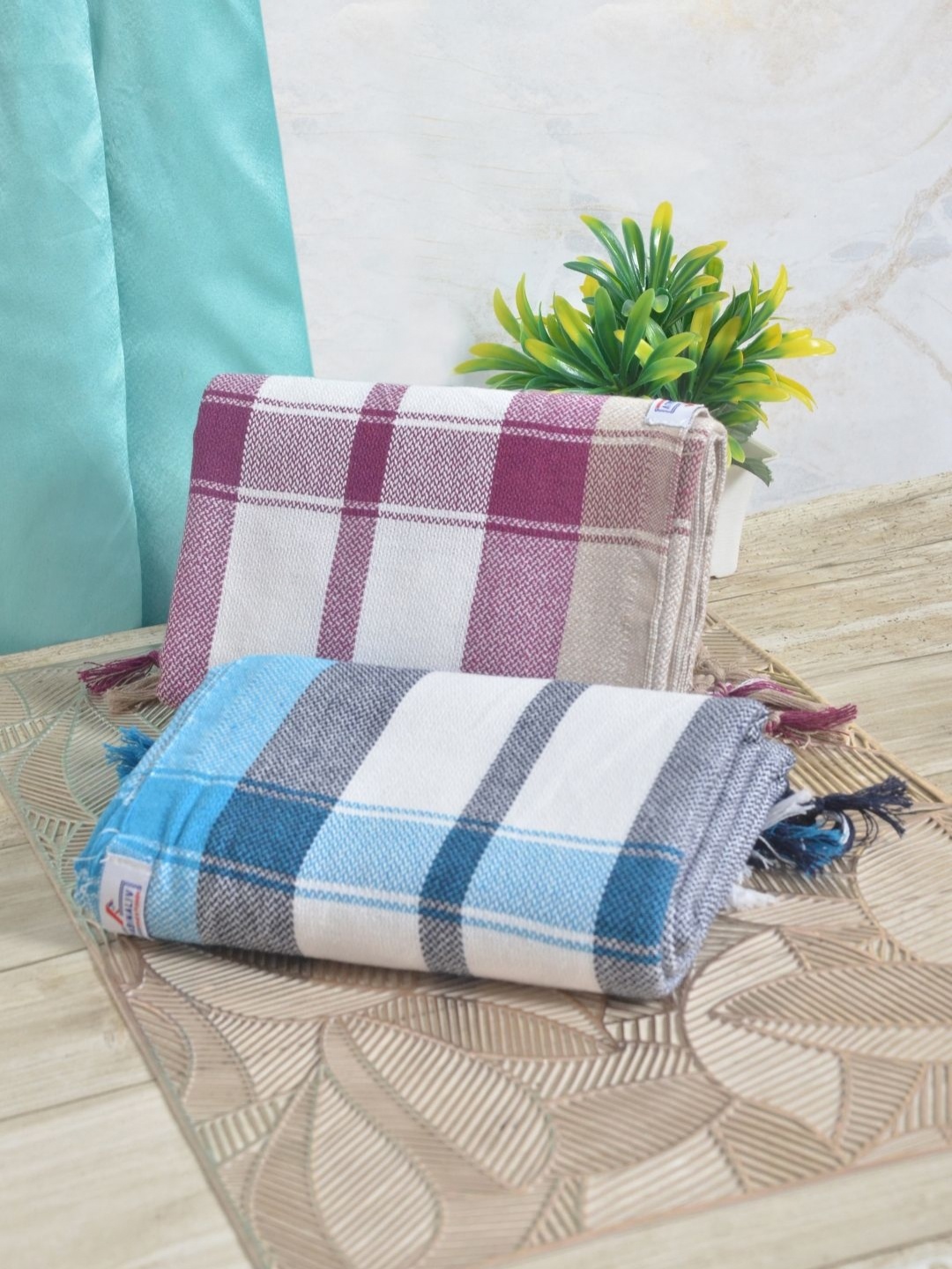 

FABINALIV White & Blue 2 Striped Cotton 225 GSM Bath Towel