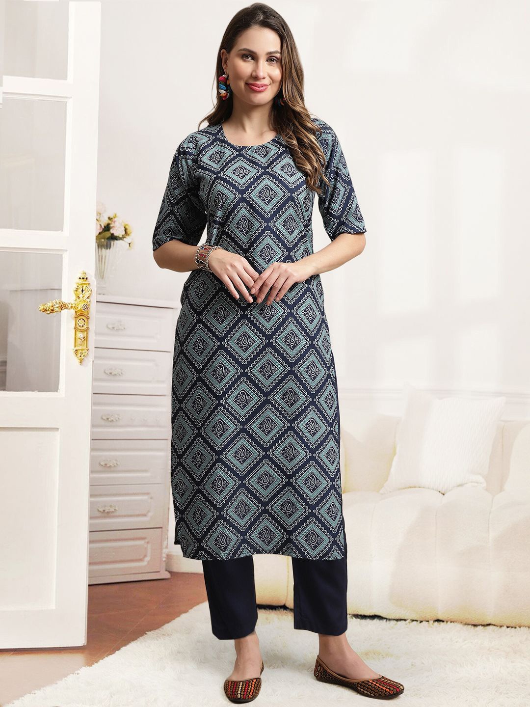 

7Threads Ethnic Motifs Printed Round Neck Straight Kurta With Trouser, Blue