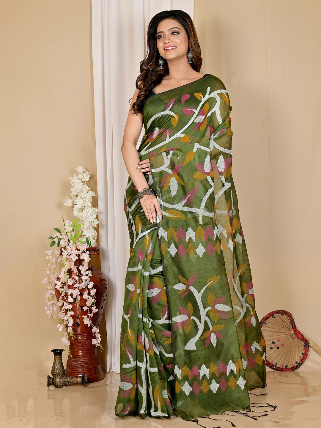 

PuJoy Printed Pure Cotton Taant Saree, Green