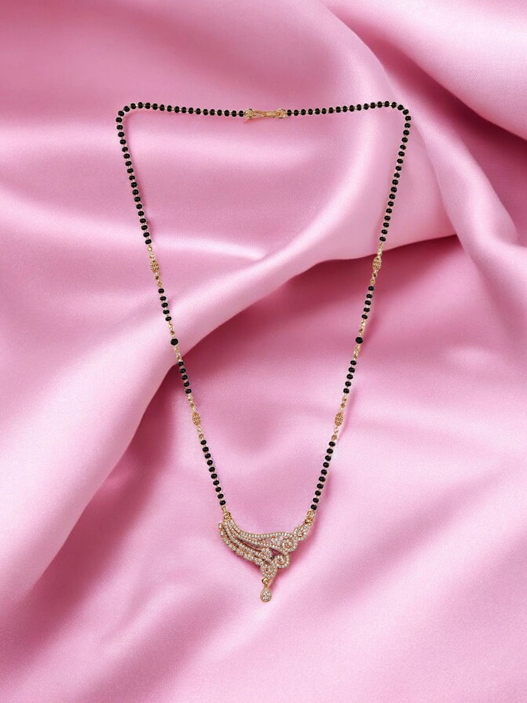 

Nilu's Collection Rose Gold-Plated American Diamond Studded & Beaded Mangalsutra