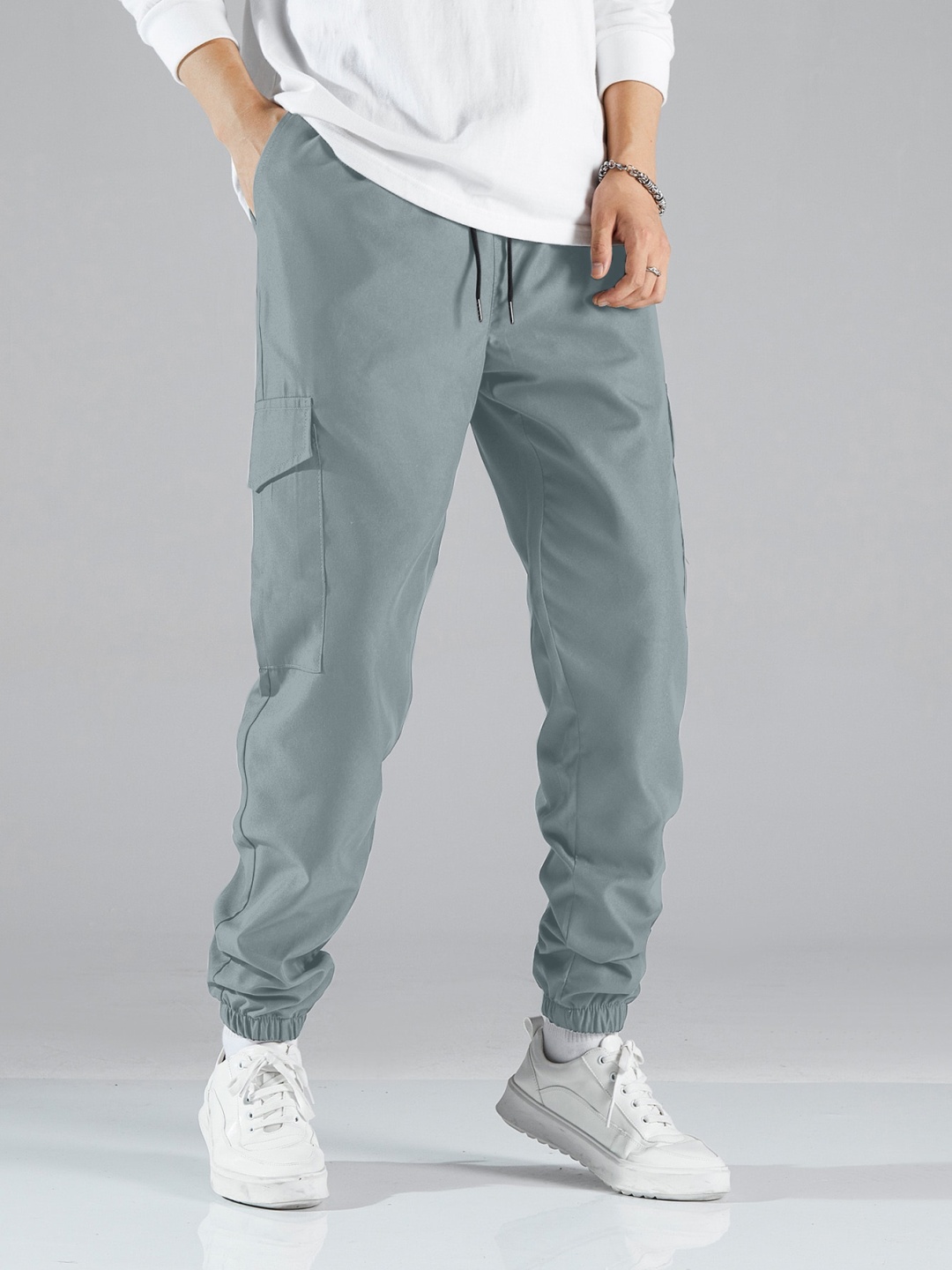 

AAHWAN Men Regular Fit MId-Rise Joggers, Grey melange