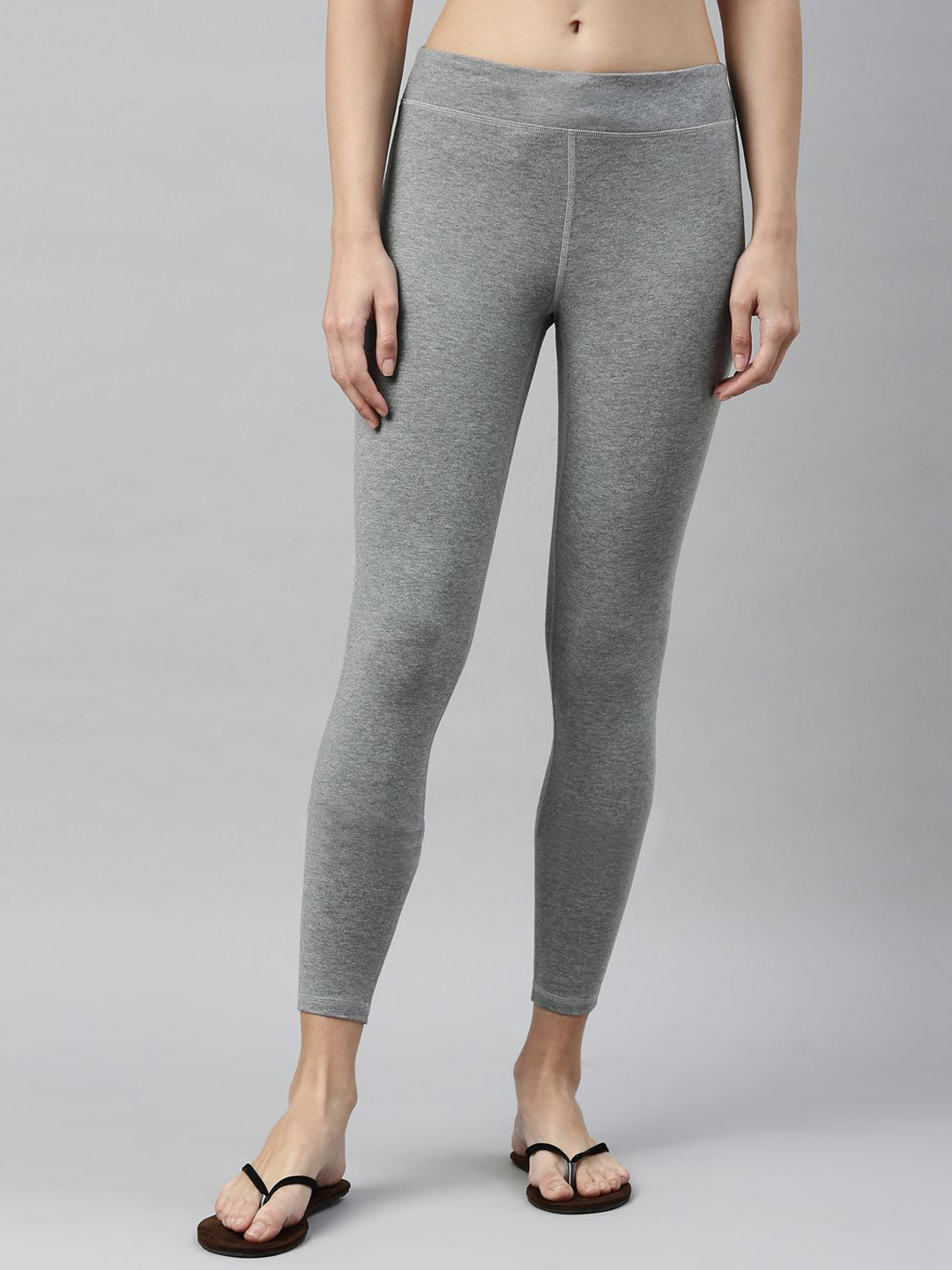 

Enamor Women Slim-Fit Pull-On Ankle Length Leggings, Grey