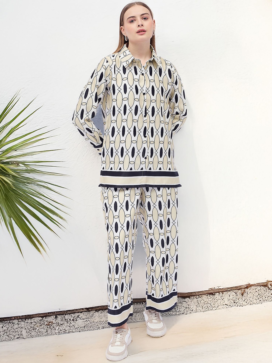

all about you Geometric Printed Shirt Collar Shirt And Trouser, Black