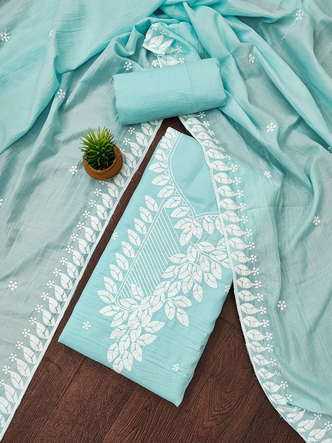 

SHADOW & SAINING Embroidered Pure Cotton Unstitched Dress Material, Teal