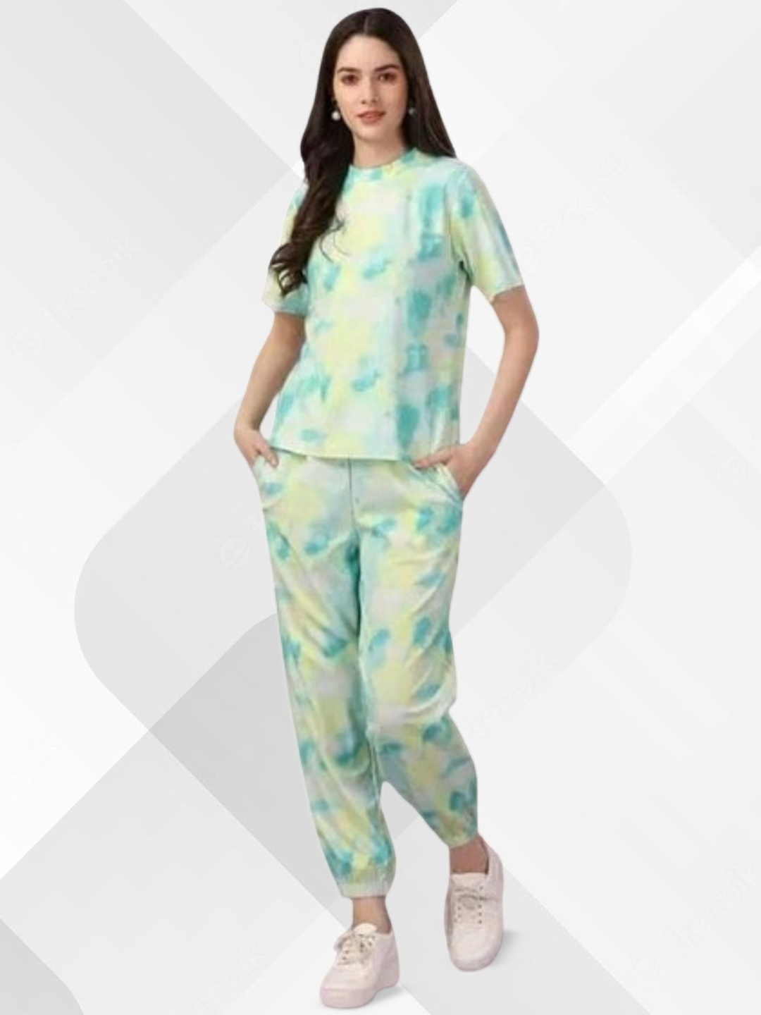 

NEYSA Tie & Dye Round Neck T-Shirt & Joggers, Green