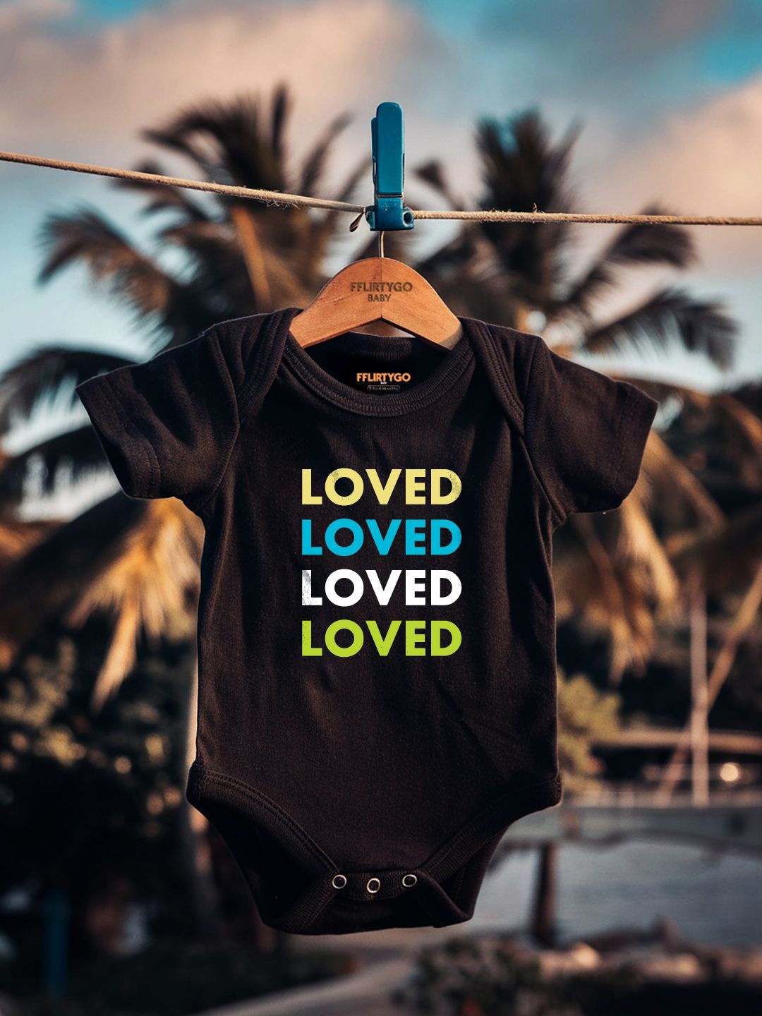 

FFLIRTYGO Infants Valentine Day Printed Cotton Bodysuit, Black
