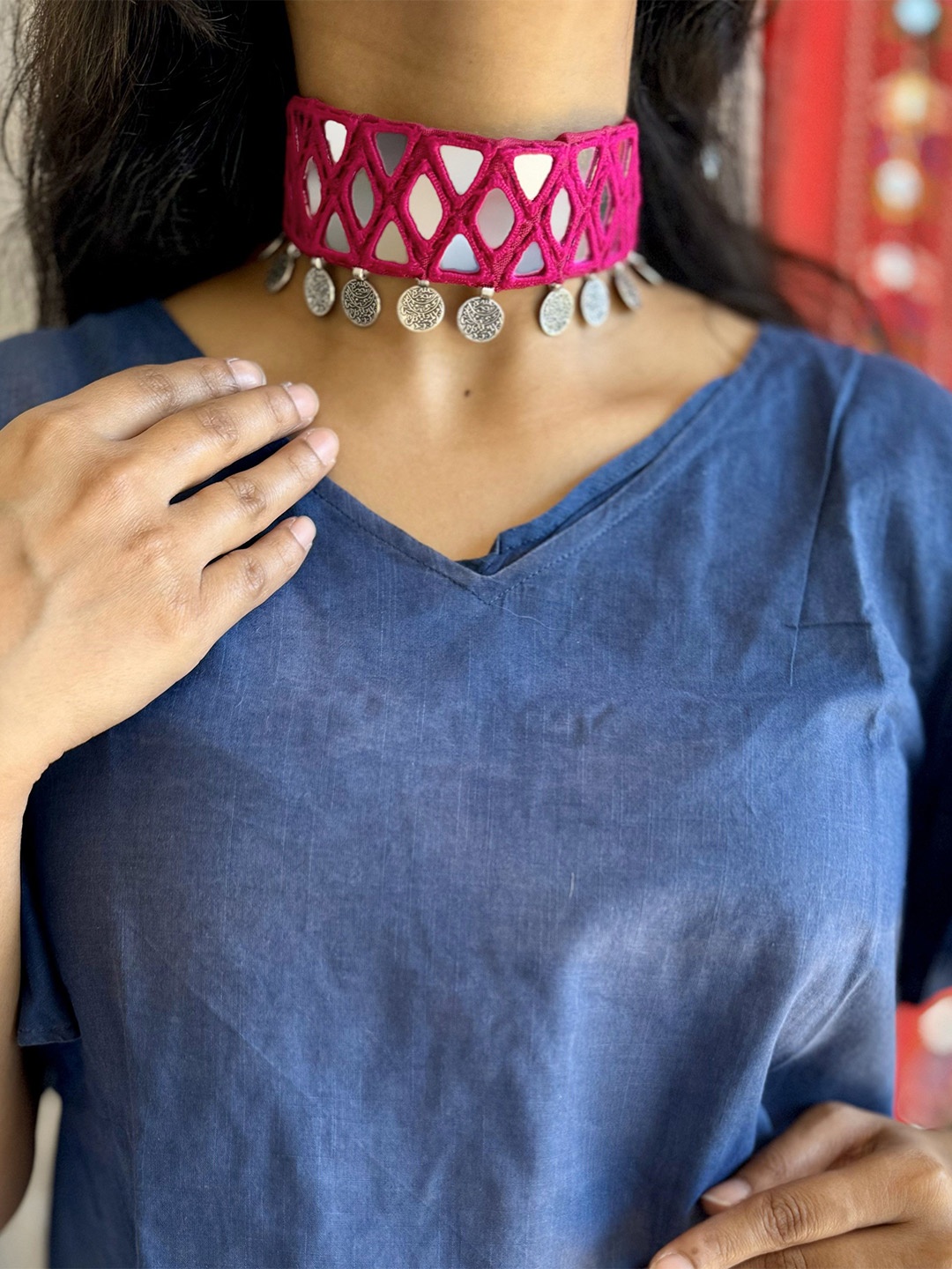 

Janpath Online Brass Necklace, Pink