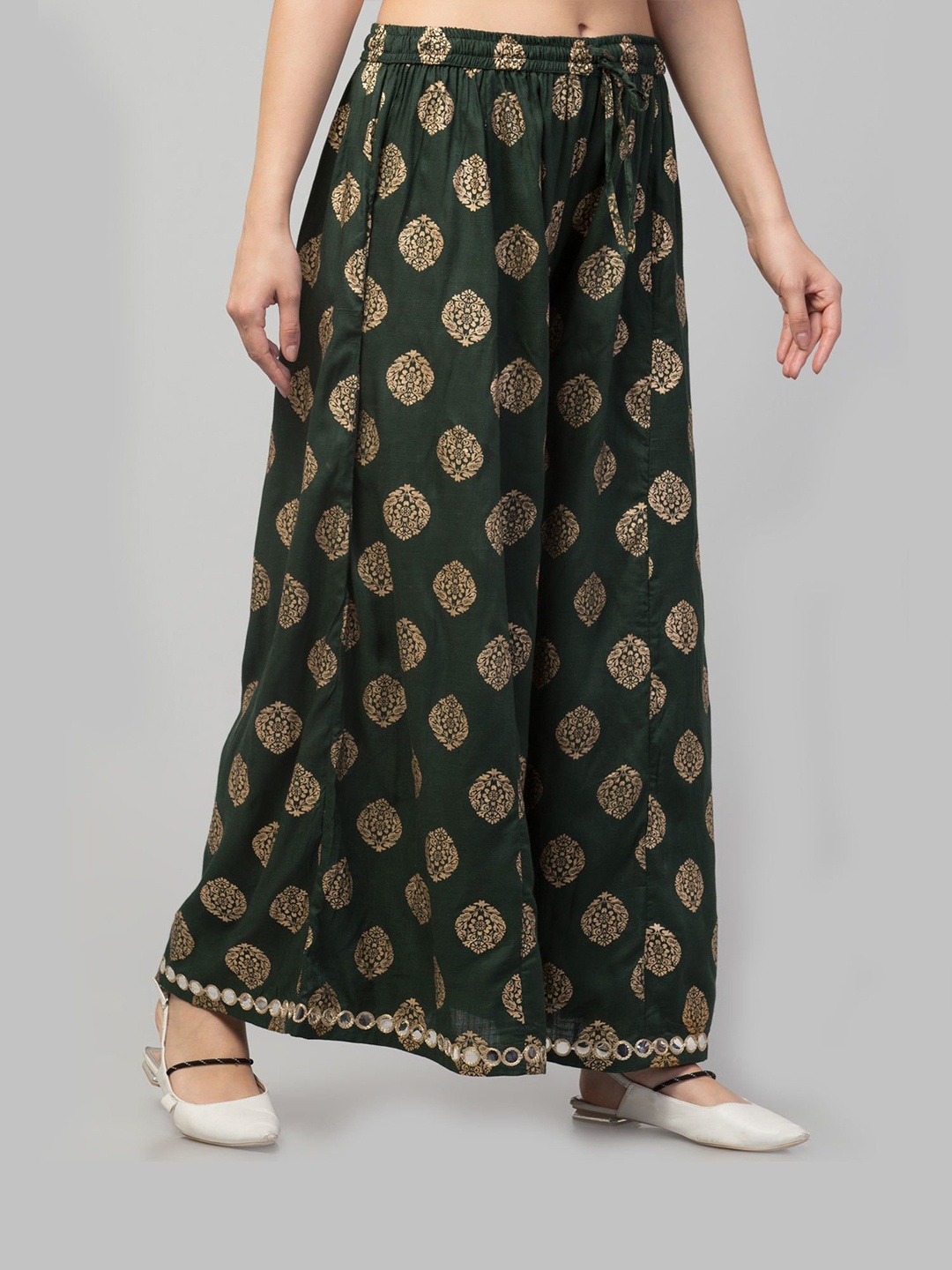 

FAMBEE Women Floral Printed Flared Palazzos, Green