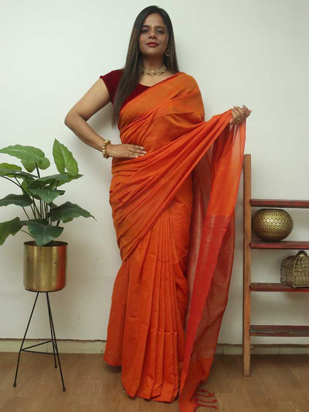 

Luxurionworld Pure Cotton Saree, Orange