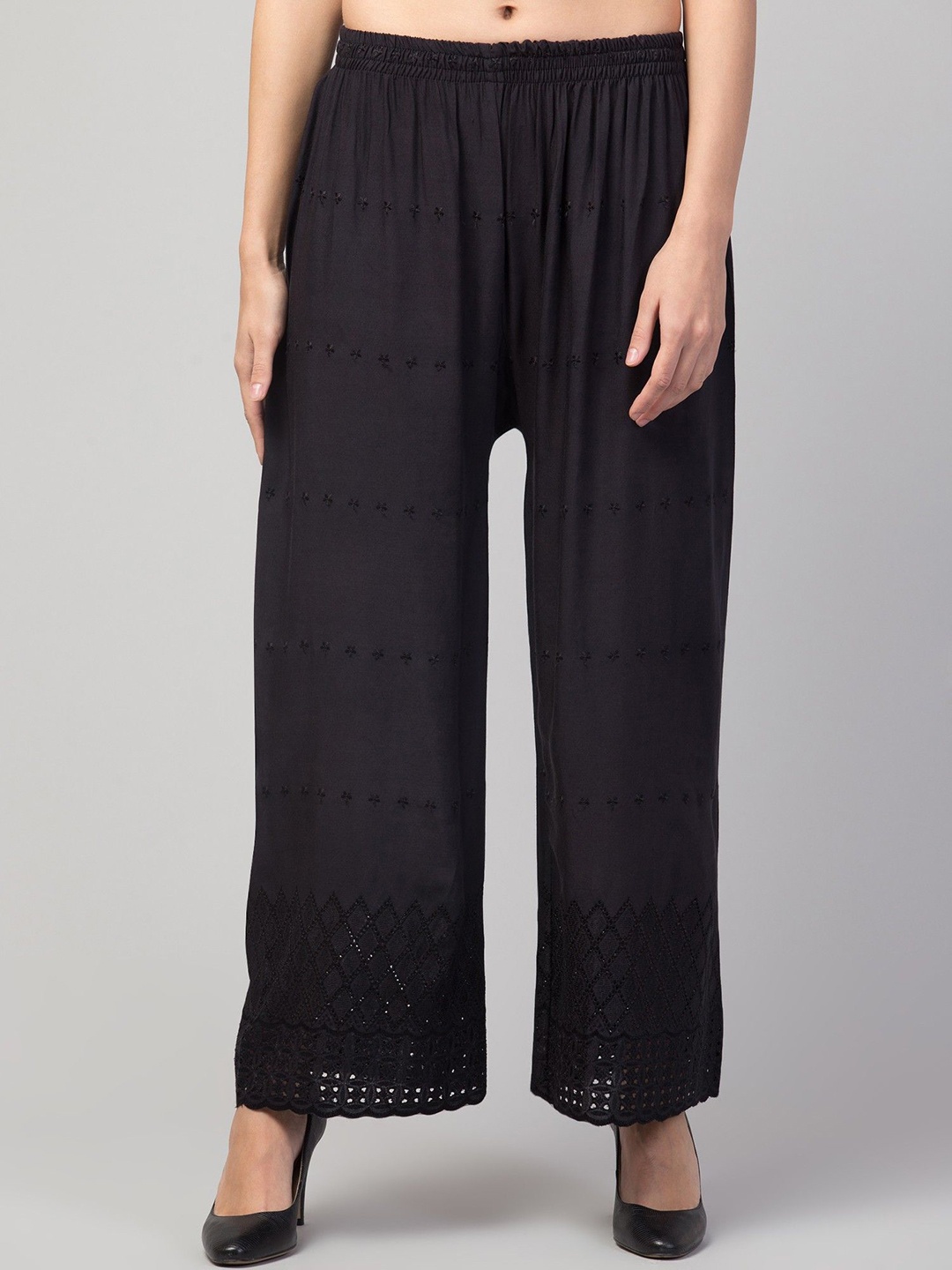 

STYLE PREZONE Women Relaxed Trousers, Black