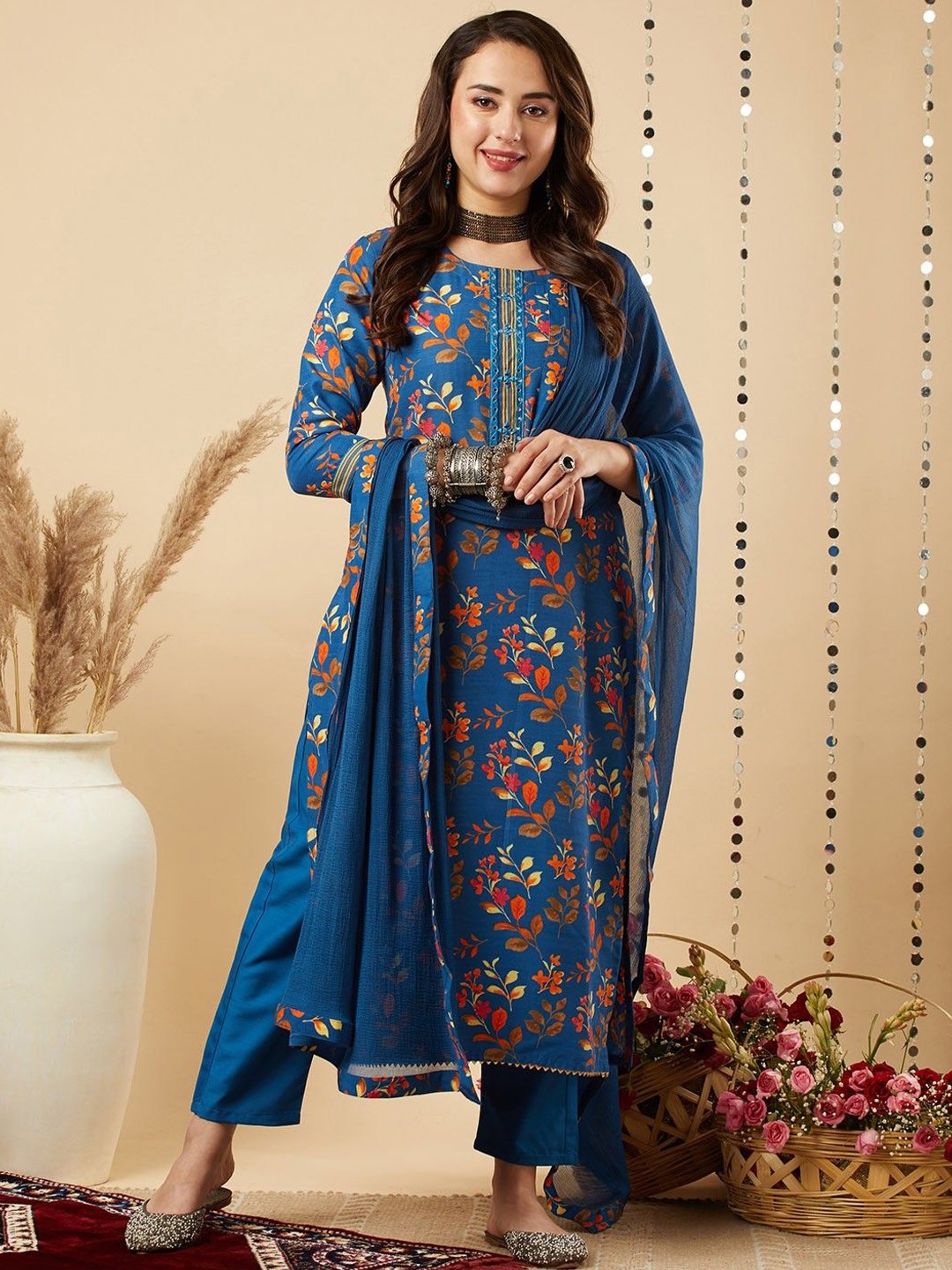 

DIVASTRI Floral Printed Round Neck Straight Kurta With Trousers And Dupatta, Blue