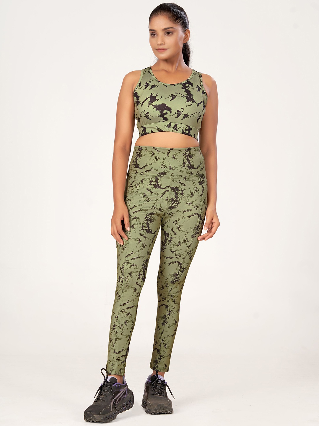 

POOJARAN SAREE Printed High Rise Tights, Green