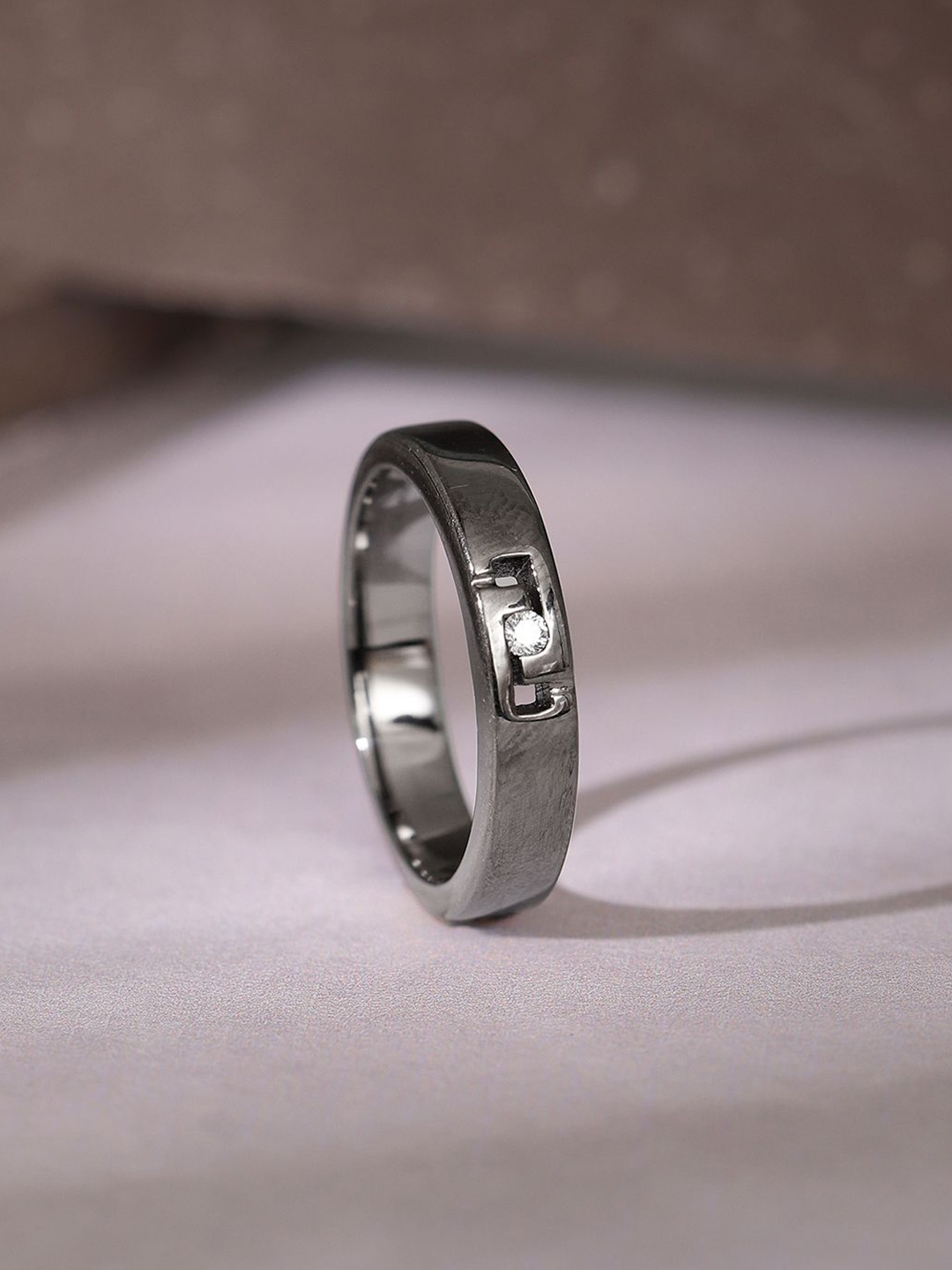 

GIVA Men 925 Sterling Silver Rhodium-Plated Zircon Boldness Ring Fixed Size Indian - 17, Black