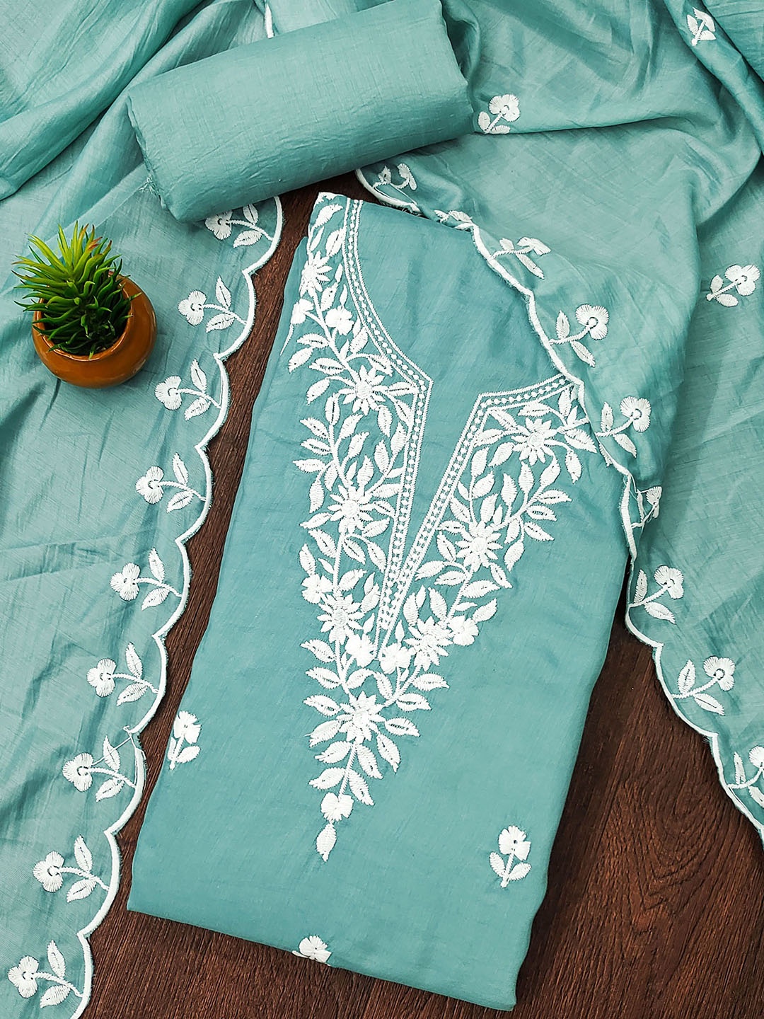 

SHADOW & SAINING Embroidered Pure Cotton Unstitched Dress Material, Sea green