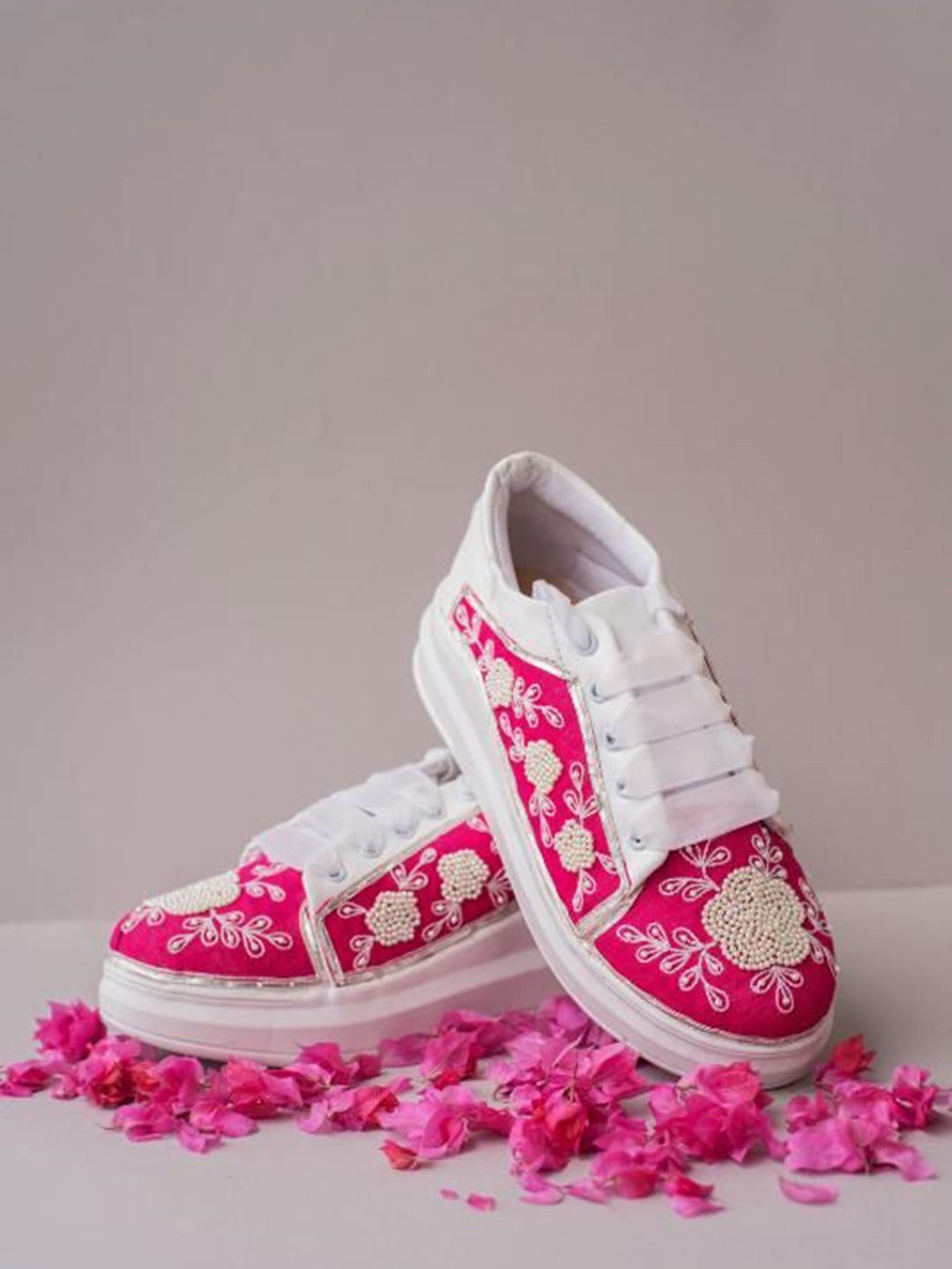 

The Saree Sneakers Women Textured Sneakers, Pink