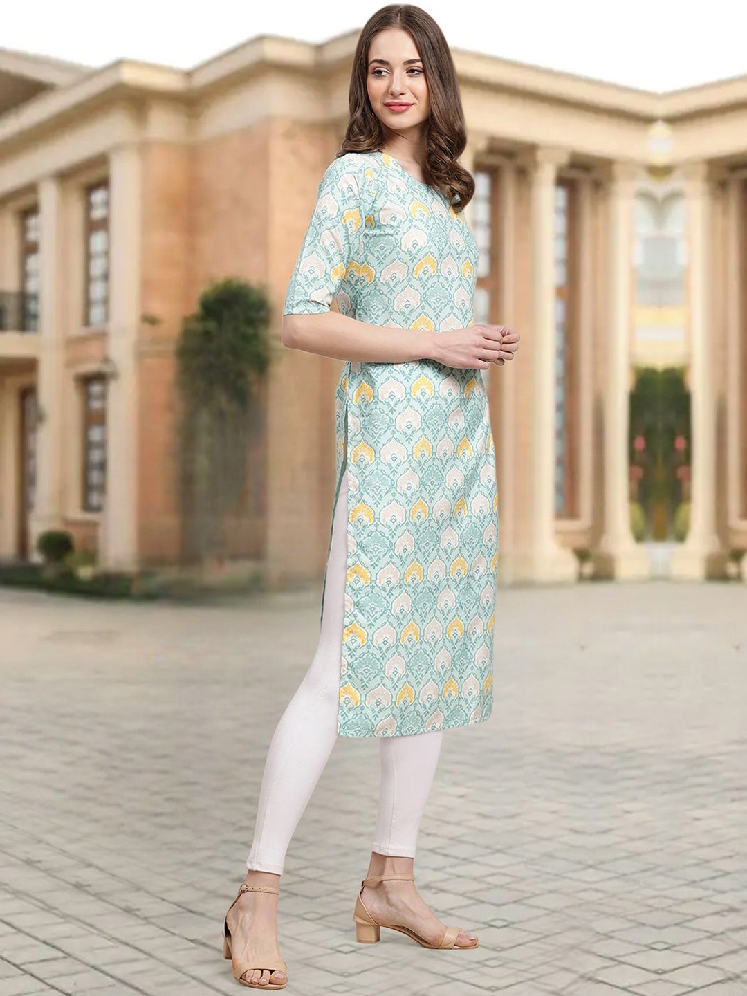 

7Threads Floral Printed Round Neck Straight Kurta, Blue