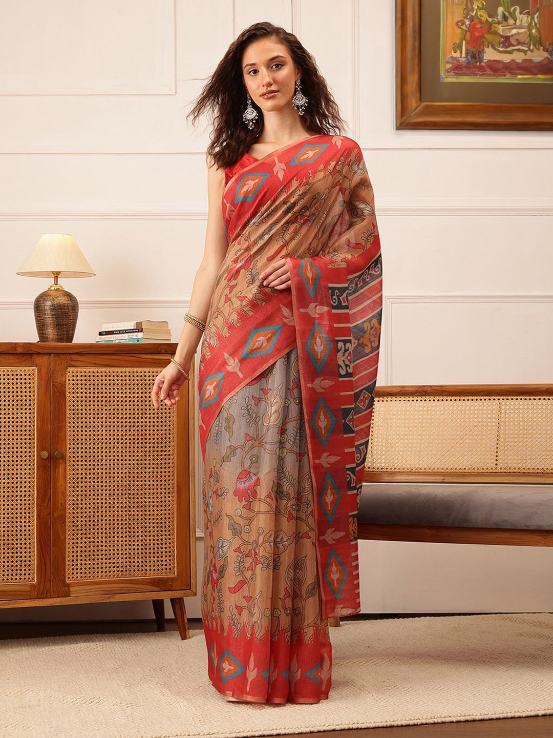 

DIVASTRI Cotton Tissue Silk Floral Digital Print Saree, Red