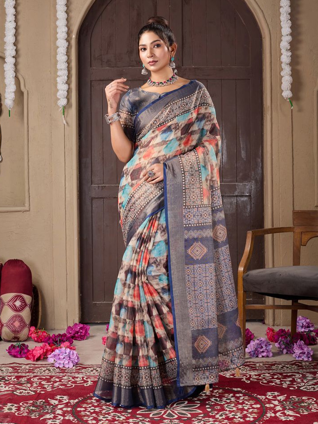 

Fashion FRICKS Floral Silk Cotton Designer Saree, Navy blue