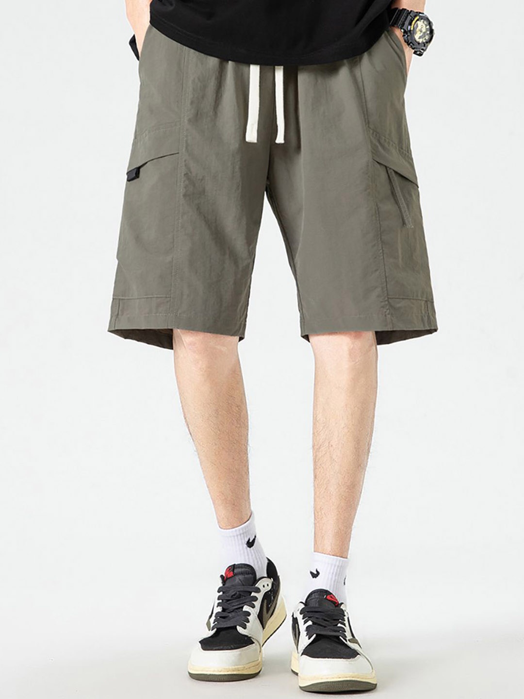 

StyleCast x Revolte Men Mid-Rise Regular Shorts, Green