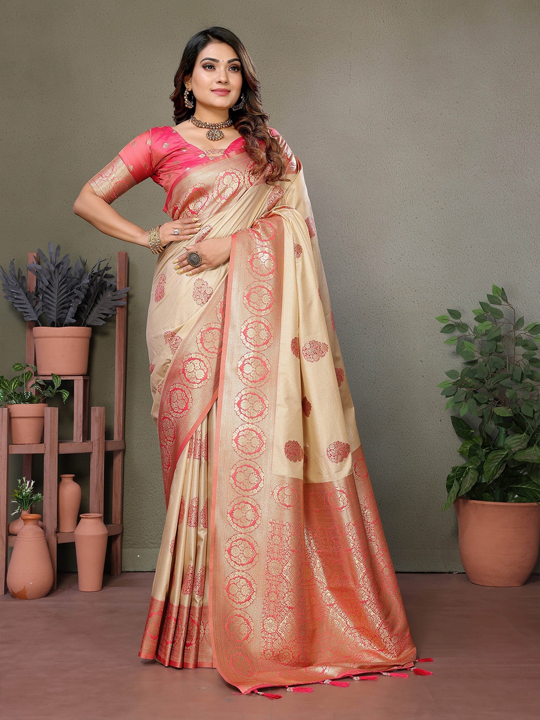 

Vintro Woven Design Zari Pure Silk Banarasi Saree, Cream