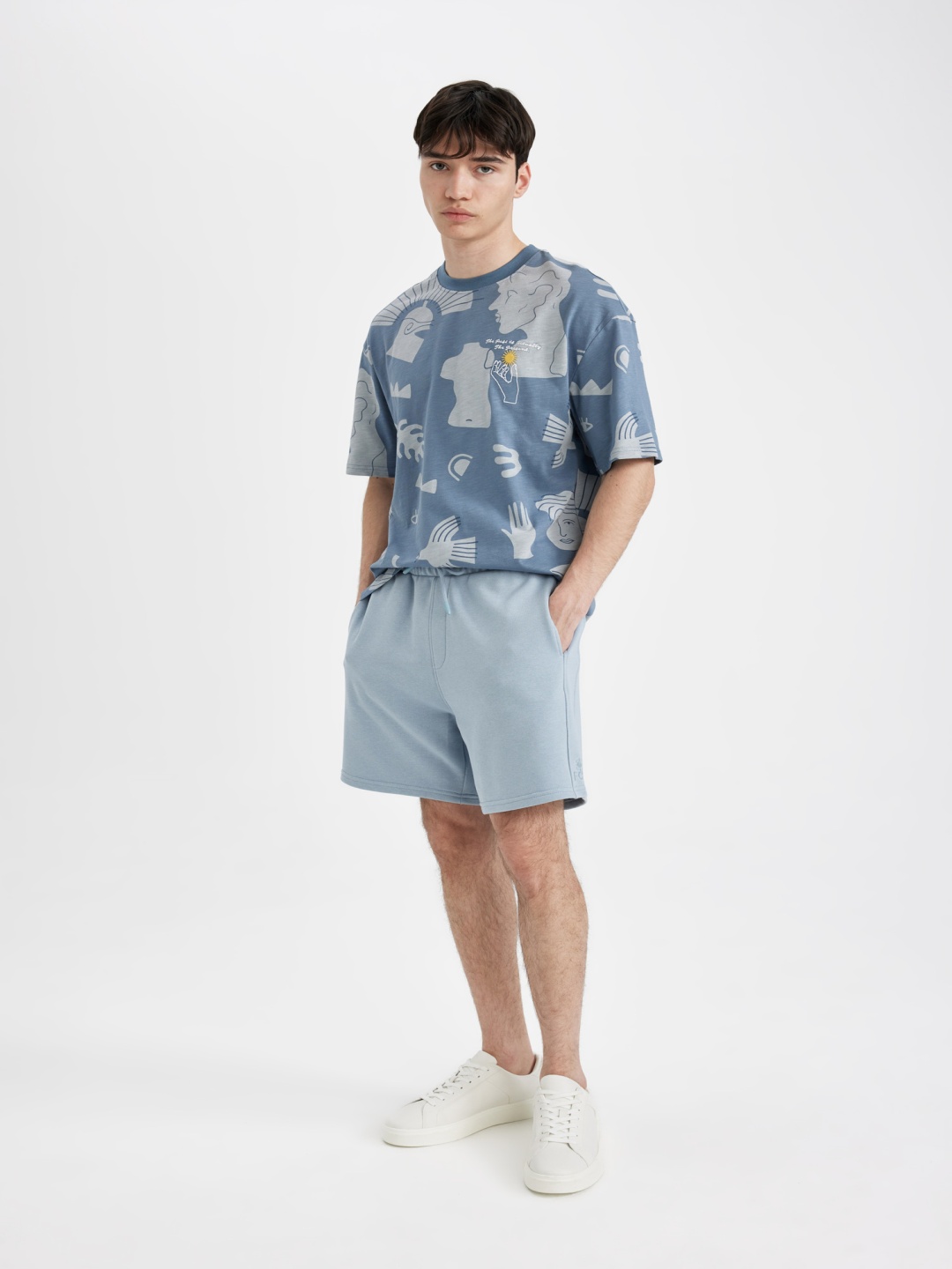 

DeFacto Men Mid-Rise Shorts, Blue